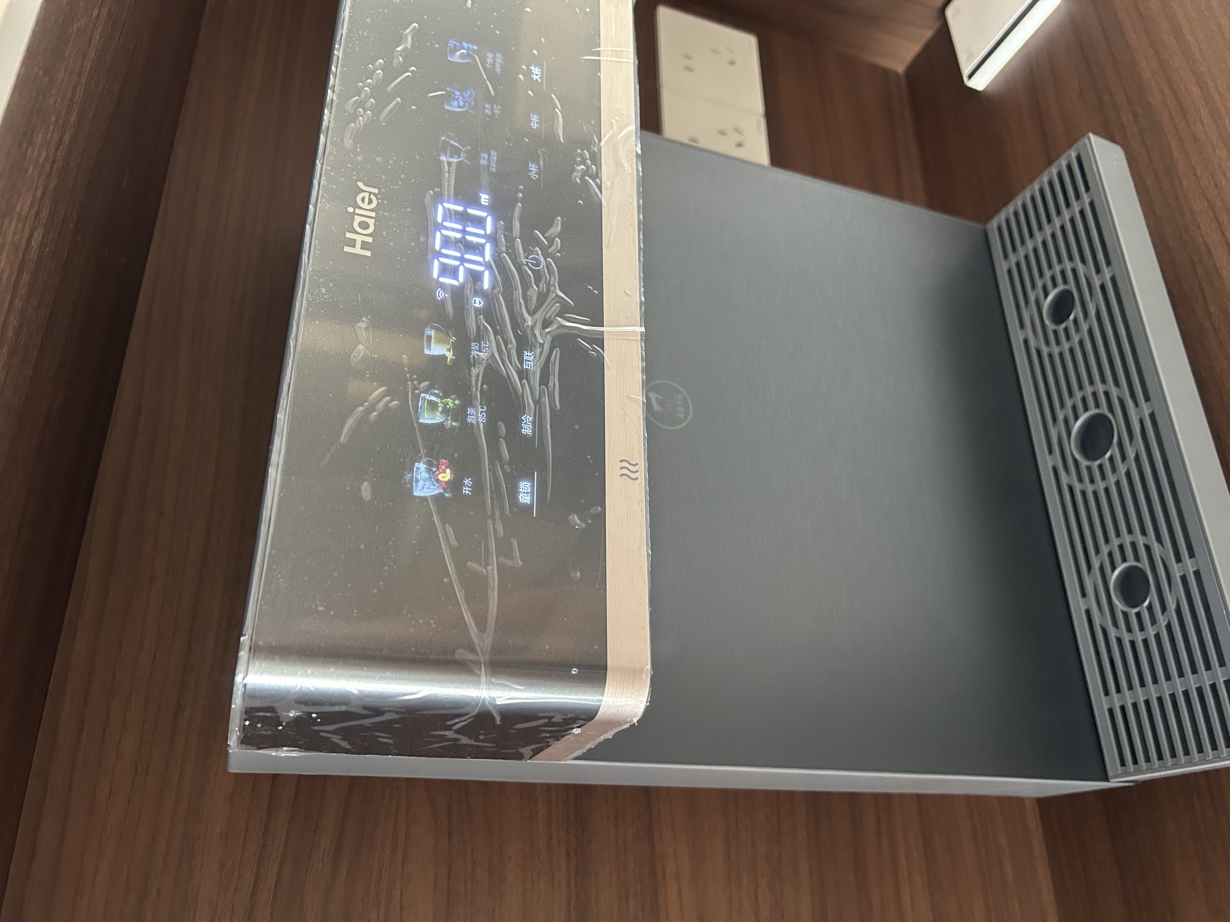 海尔（Haier）鲜活水管线机无水箱【升级自吸可接桶装水】家用直饮机100℃真沸腾UV杀菌饮水机冷热款HGDZ2572-U1 实拍图