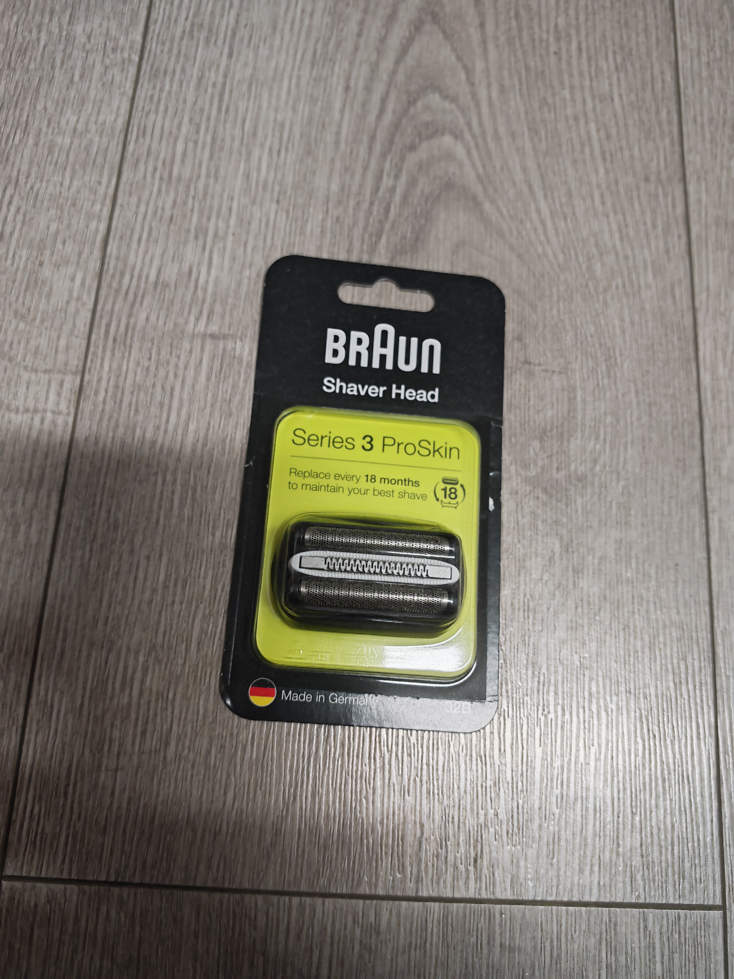 博朗（BRAUN）电动剃须刀刮胡刀配件3系刀头网膜组合32B原装进口生日礼物男 黑色 实拍图