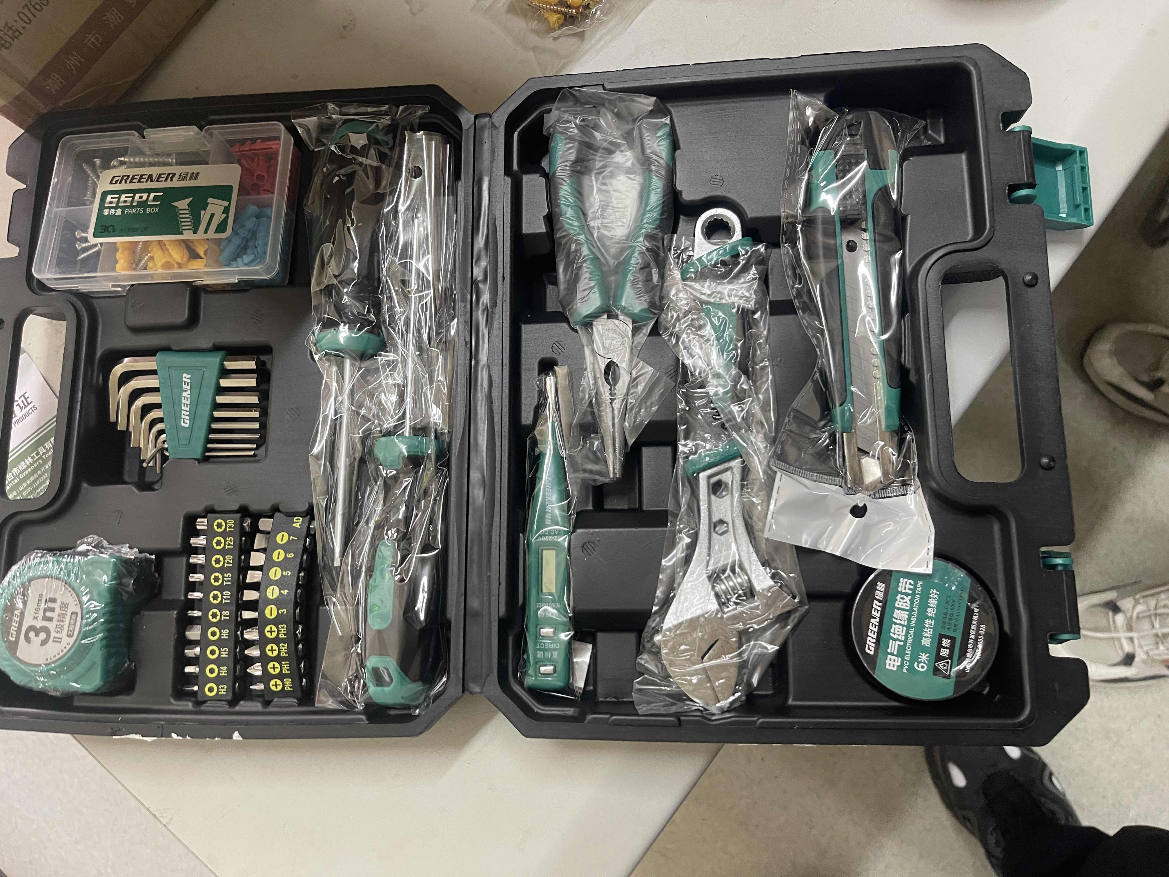 绿林（GREENER）家用工具箱套装电工木工电讯维修组套五金手动工具套装102件套 实拍图