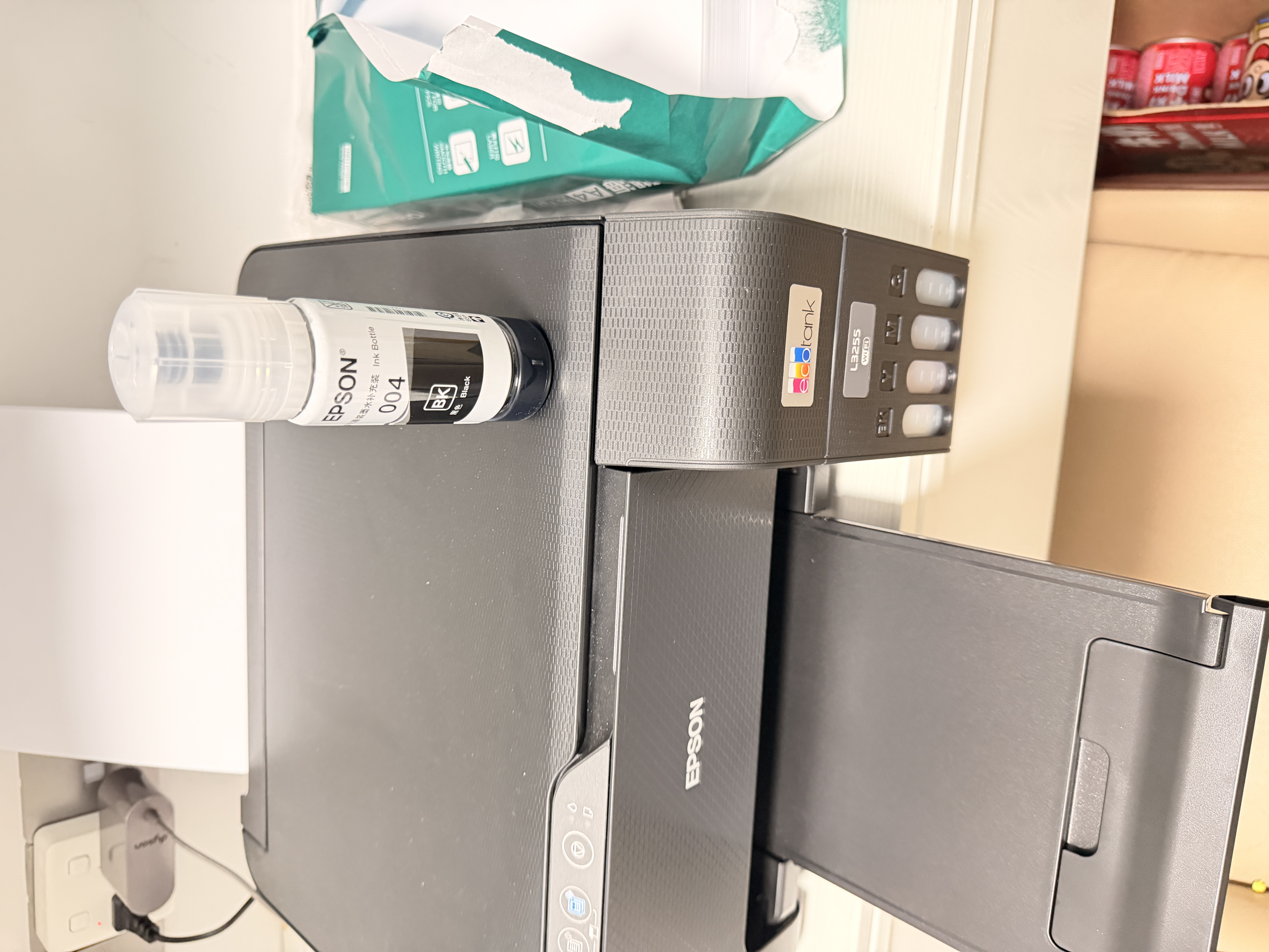 爱普生（EPSON）原装004墨水L3251/3351/3353/3355/3253/3255/3258/3153/3151/1358/1359/3359/3366/3369打印机 004原装黑色BK 实拍图