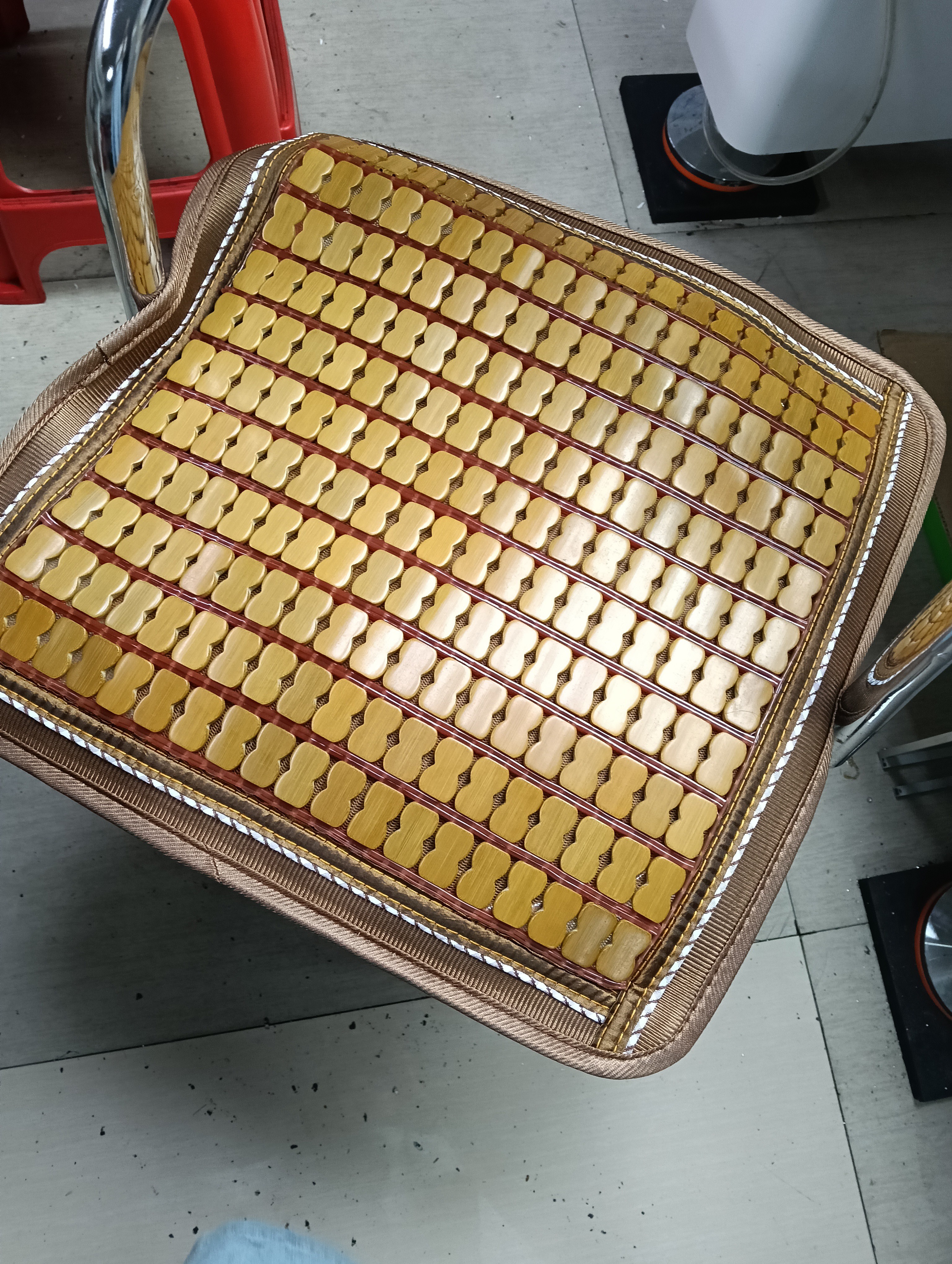 黛安居沙发垫套装夏季欧式防滑麻将席凉垫实木凉席坐垫夏天竹垫贵妃定制 咖啡色窄边款-【双牛筋+防滑底】 45cm*45cm （单坐垫） 实拍图