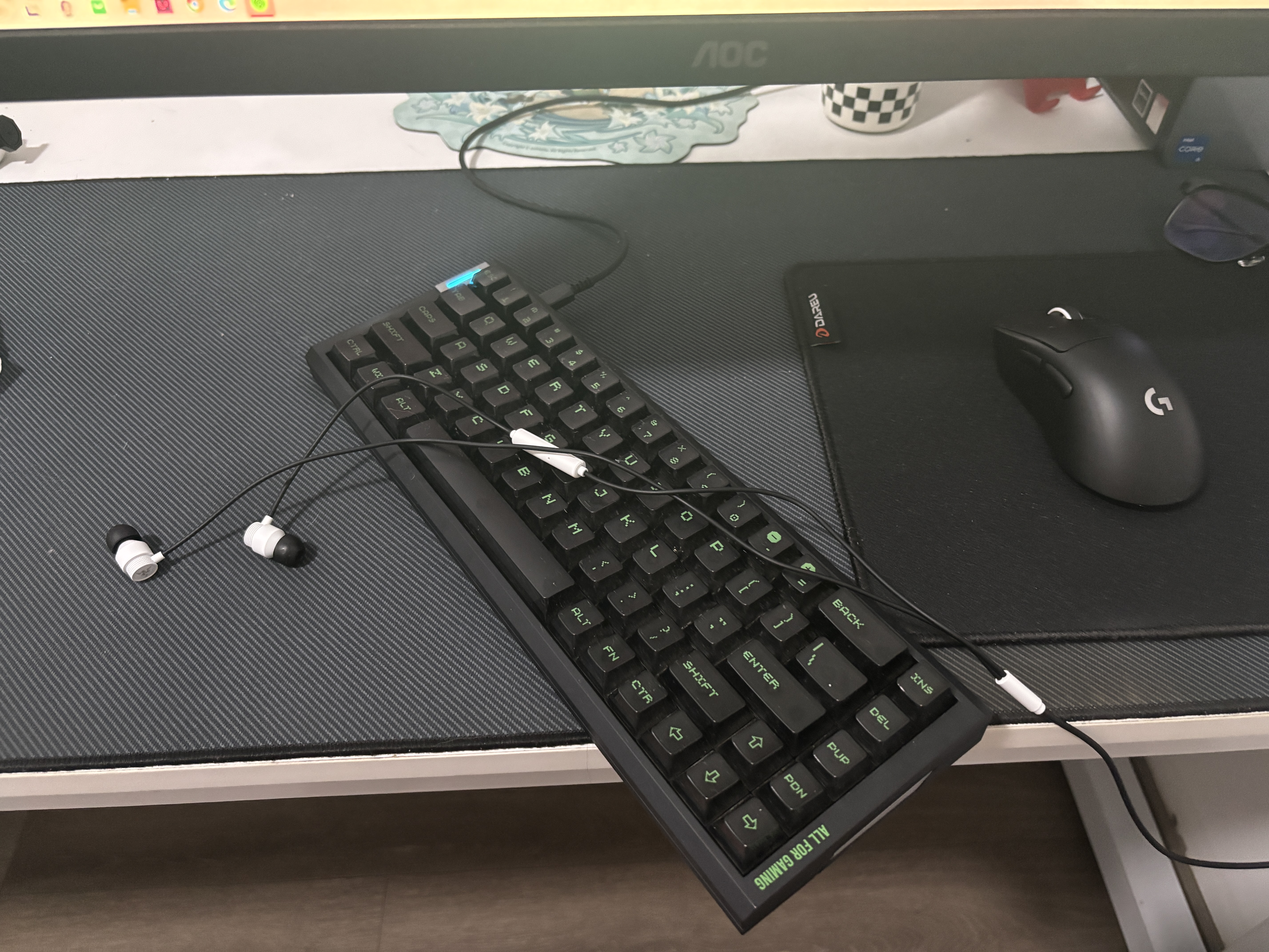 雷蛇（Razer）战锤狂鲨V3有线入耳式耳机 7.1环绕声 吃鸡神器 三角洲官方指定 Type C 白色（赠THX软件 可调EQ） 实拍图