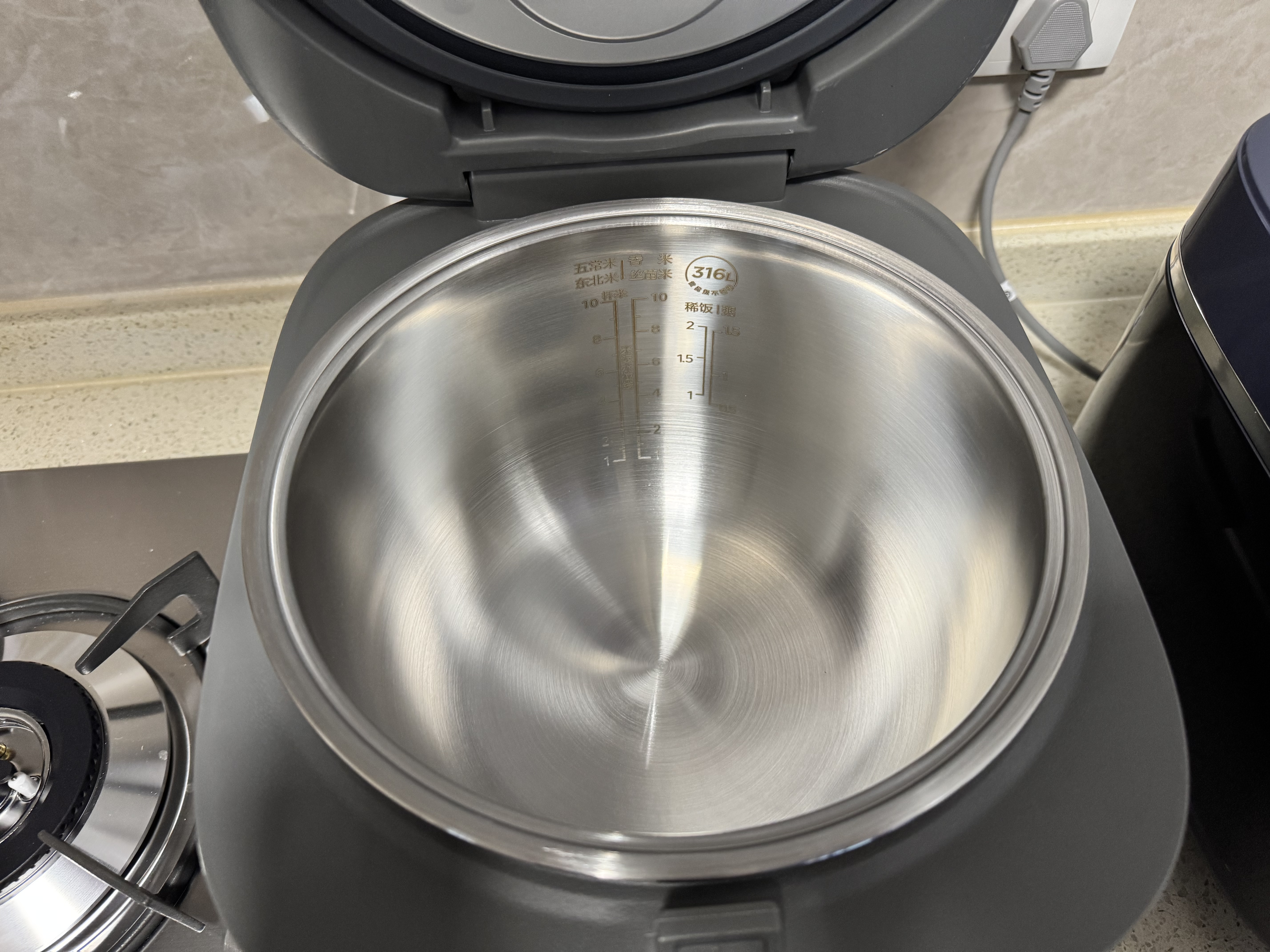 美的（Midea）电饭煲0涂层电饭锅5L大容量316L不锈钢内胆4-5人无涂层家用多功能微压电饭煲MB-RE587S 实拍图