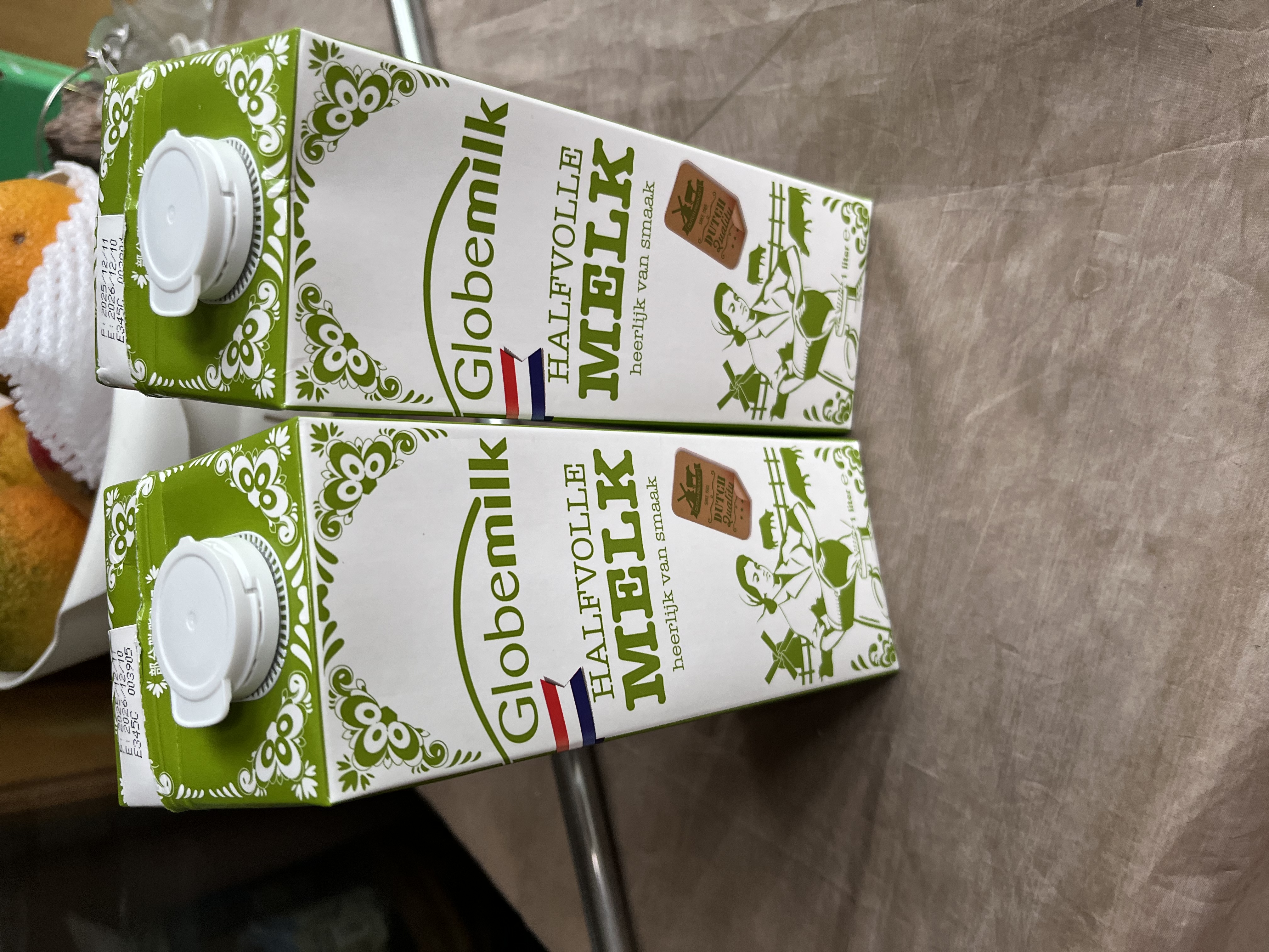 荷高（Globemilk）部分脱脂纯牛奶1L*6 荷兰原装进口 低脂高钙 实拍图