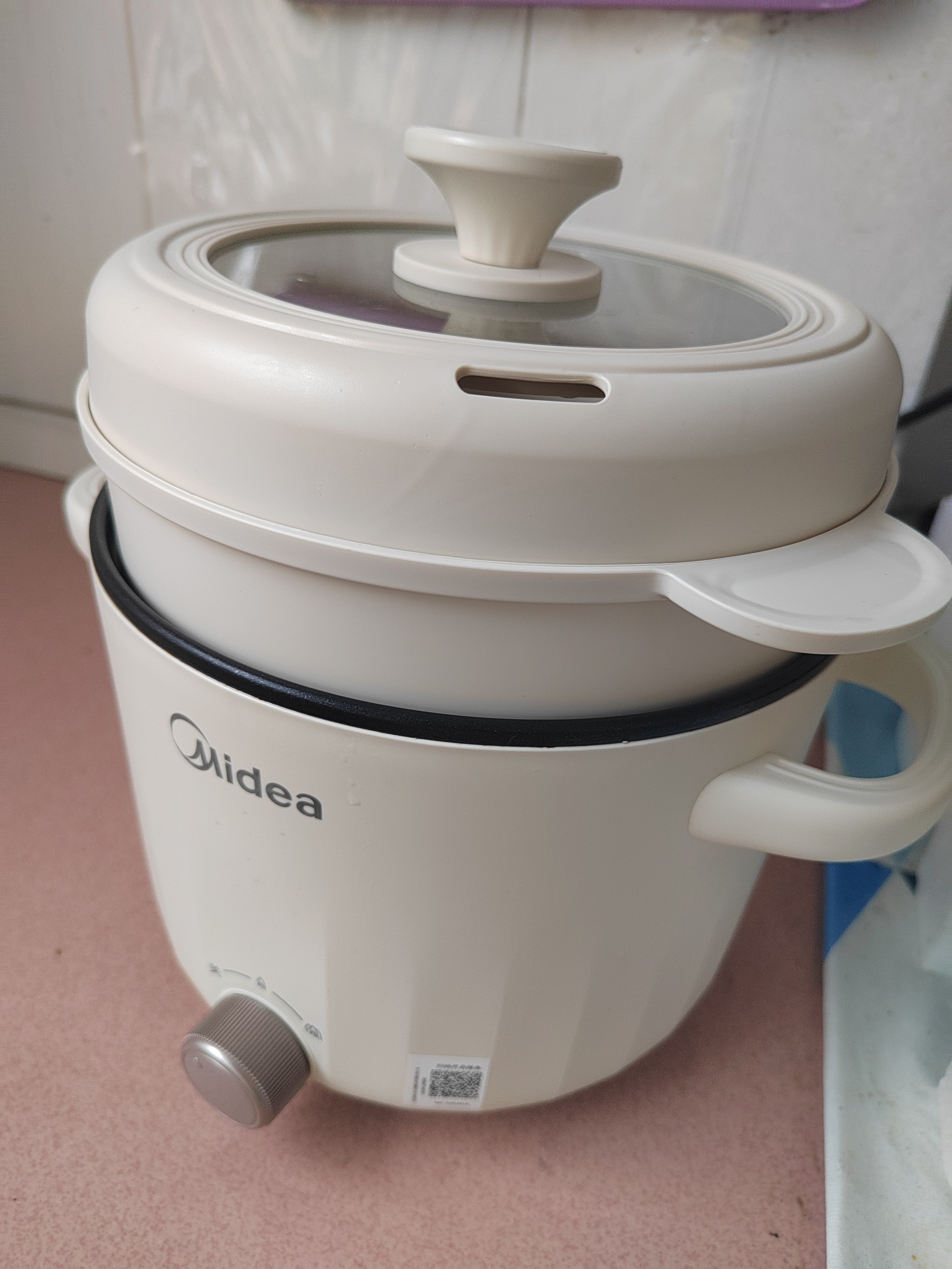 美的（Midea）电煮锅 泡面火锅宿舍小电锅 电蒸锅 多功能家用电热锅 2.6L蒸煮一体 小型2-3人用 配带蒸笼XZE2076 实拍图