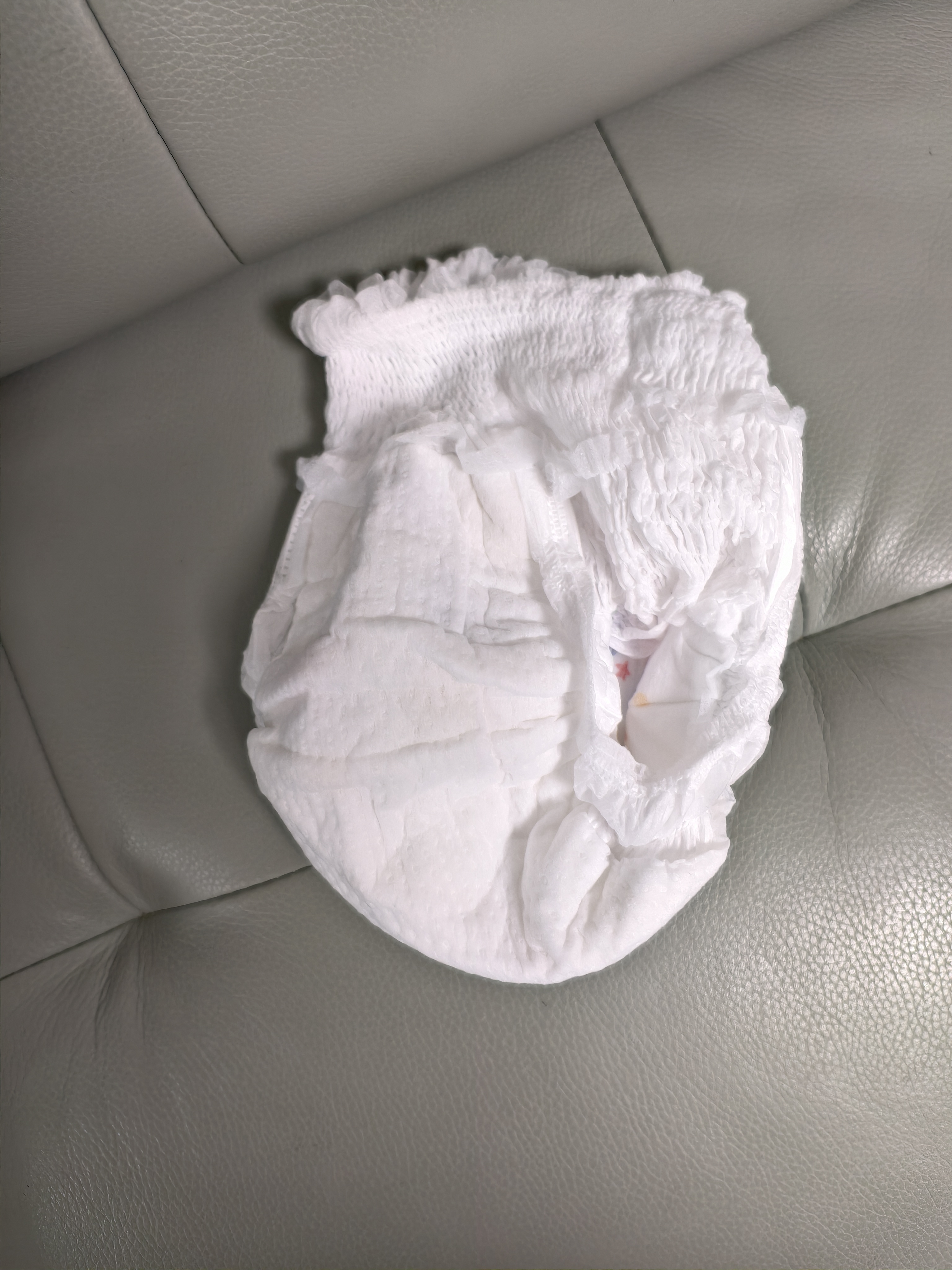 好奇（Huggies）金装小黑洞拉拉裤XXXXL52(19kg以上)尿不湿【速干不易红】 实拍图