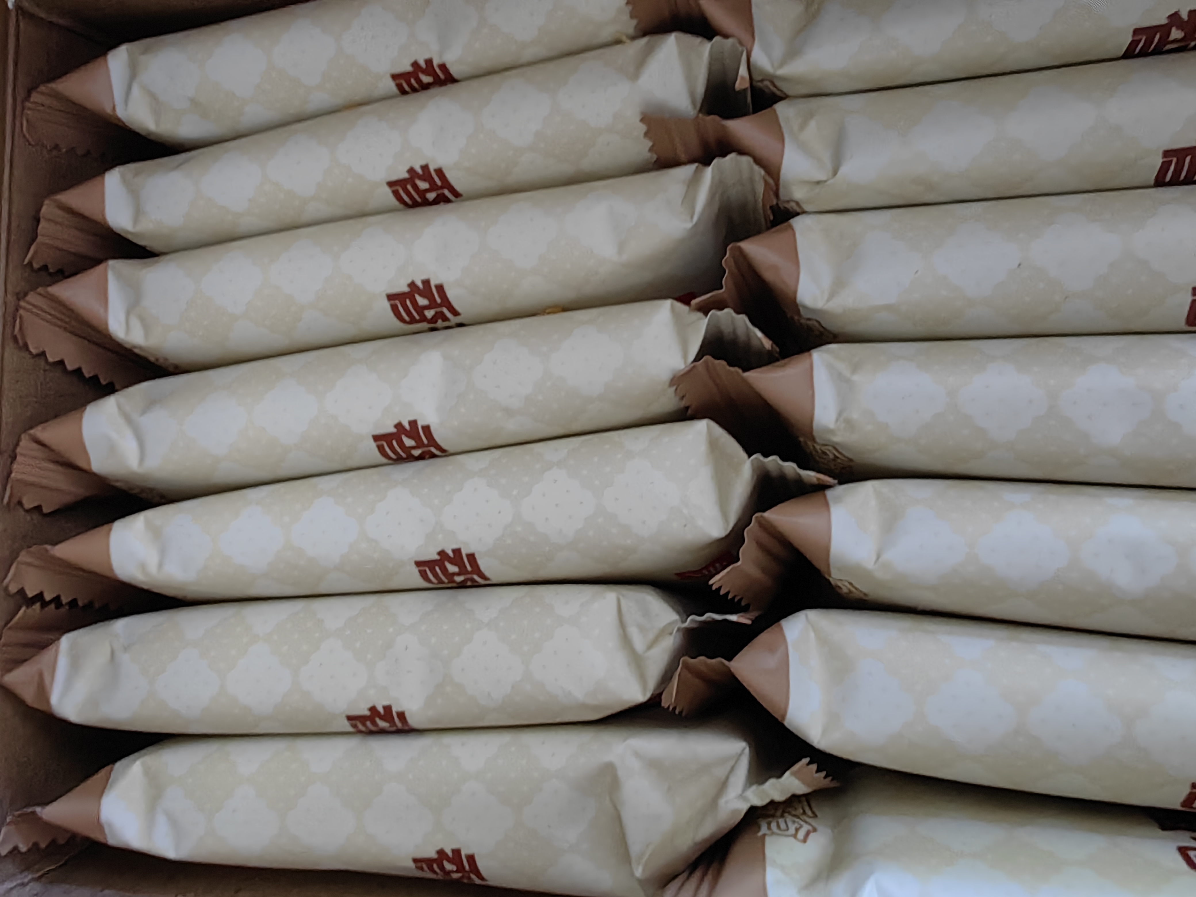 良品铺子香芋夹心蛋卷400g整箱夹心饼干办公室零食休闲小吃出游送礼 实拍图