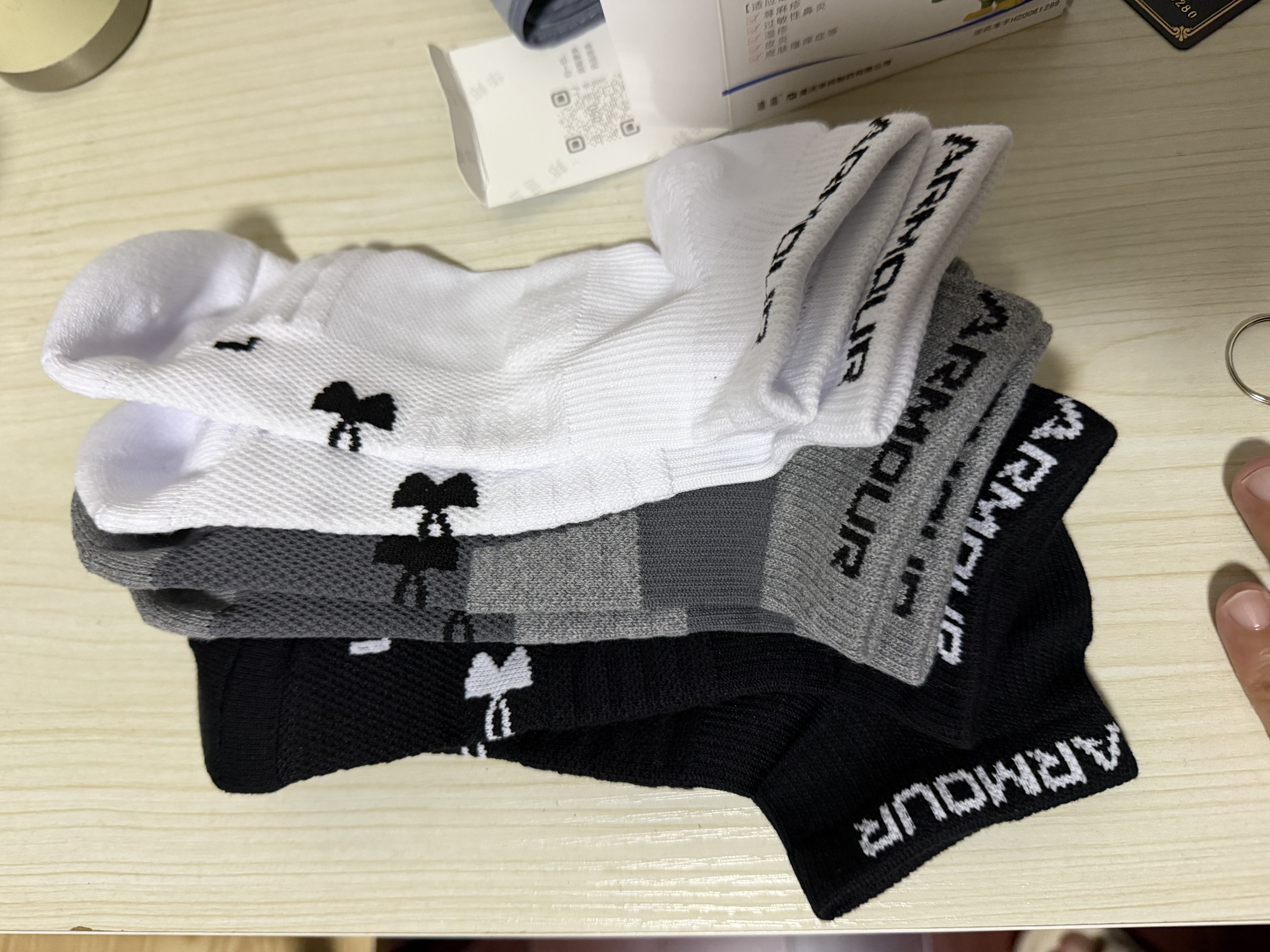 安德玛（Under Armour）袜子船袜【3双】篮羽毛球运动袜男女跑步薄款防臭毛巾短棉袜 实拍图