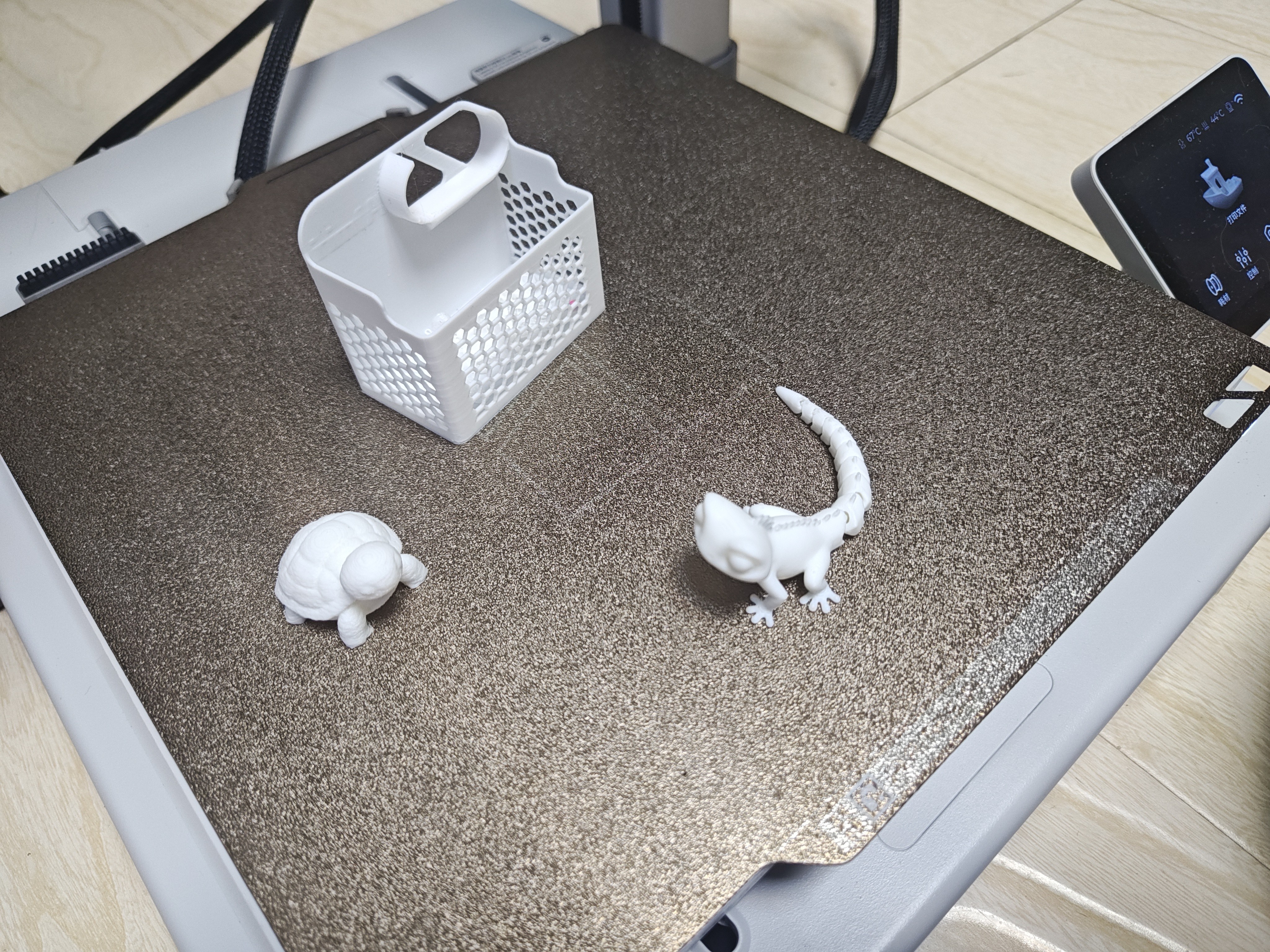 拓竹A1 3D打印机儿童礼物桌面家用FDM全自动调平高速3d打印机器【大陆版】 实拍图