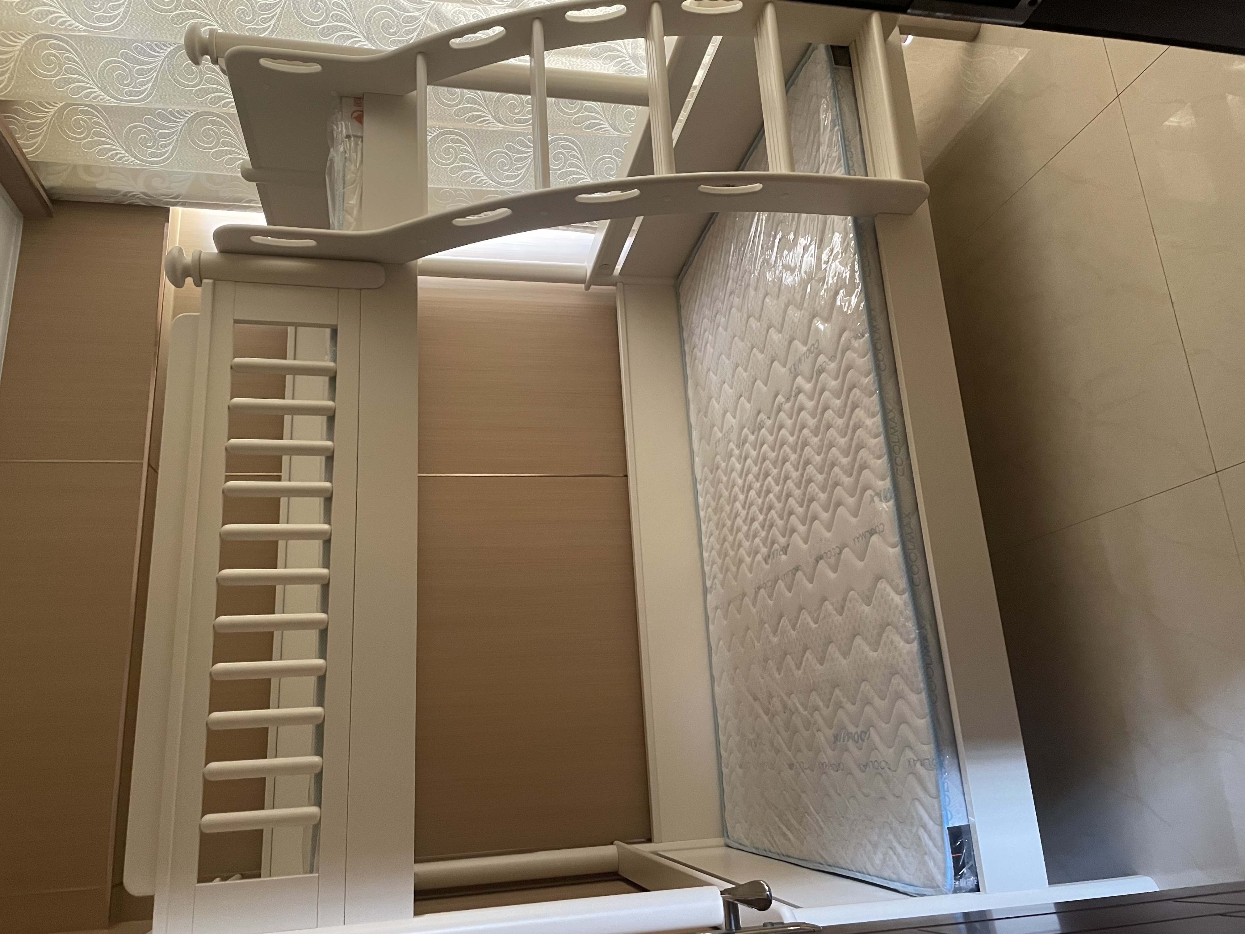 美的（Midea）电风扇 家用台式桌面小风扇鸿运扇宿舍卧室节能电扇台扇转页扇轻音低噪五叶风扇 KYT25-22MW 实拍图