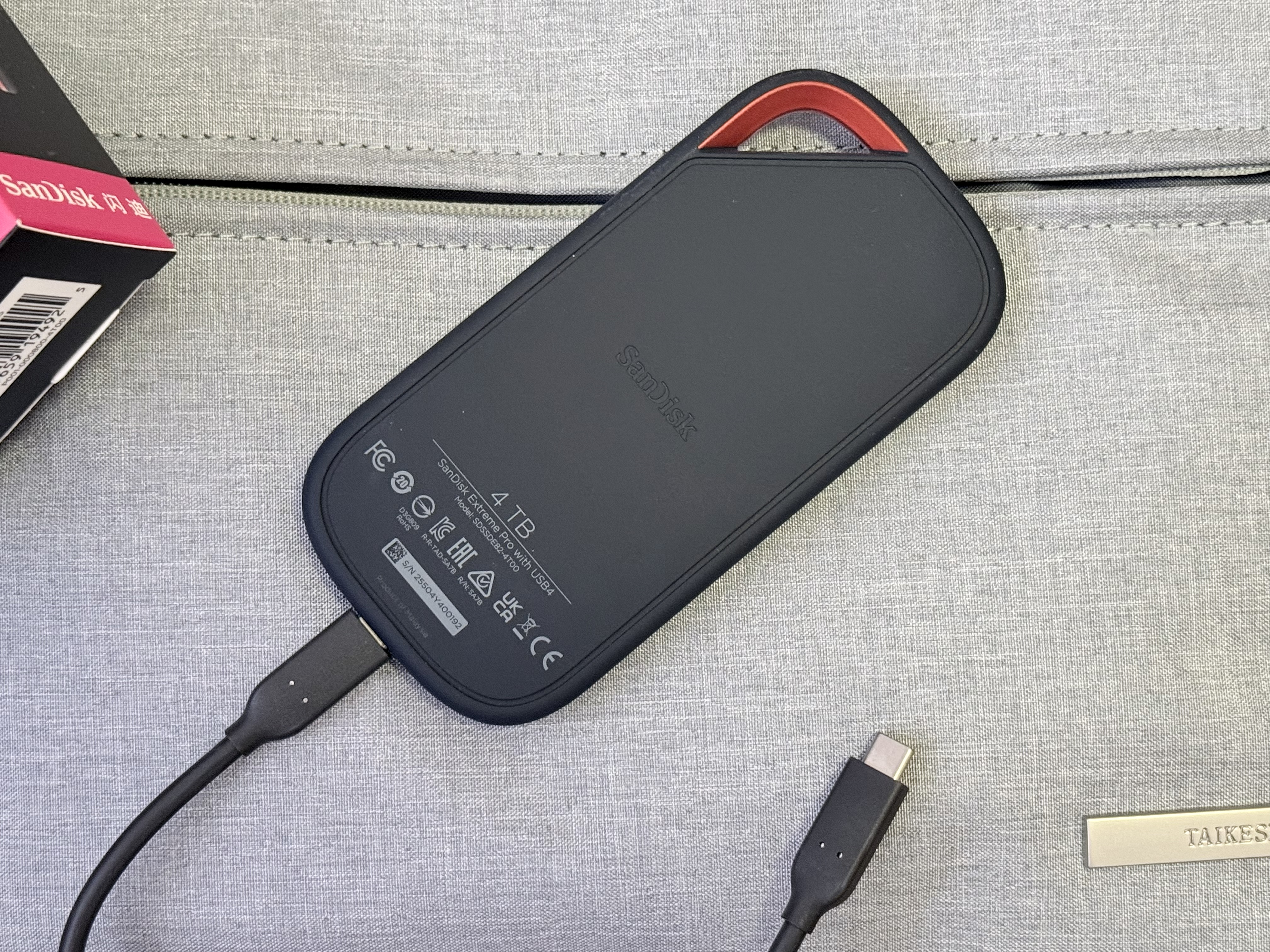 闪迪（SanDisk）4TB 移动固态硬盘（PSSD）E82 读速3800MB/s 写速3700MB/s 兼容雷电4 type-c 手机电脑平板外接 实拍图