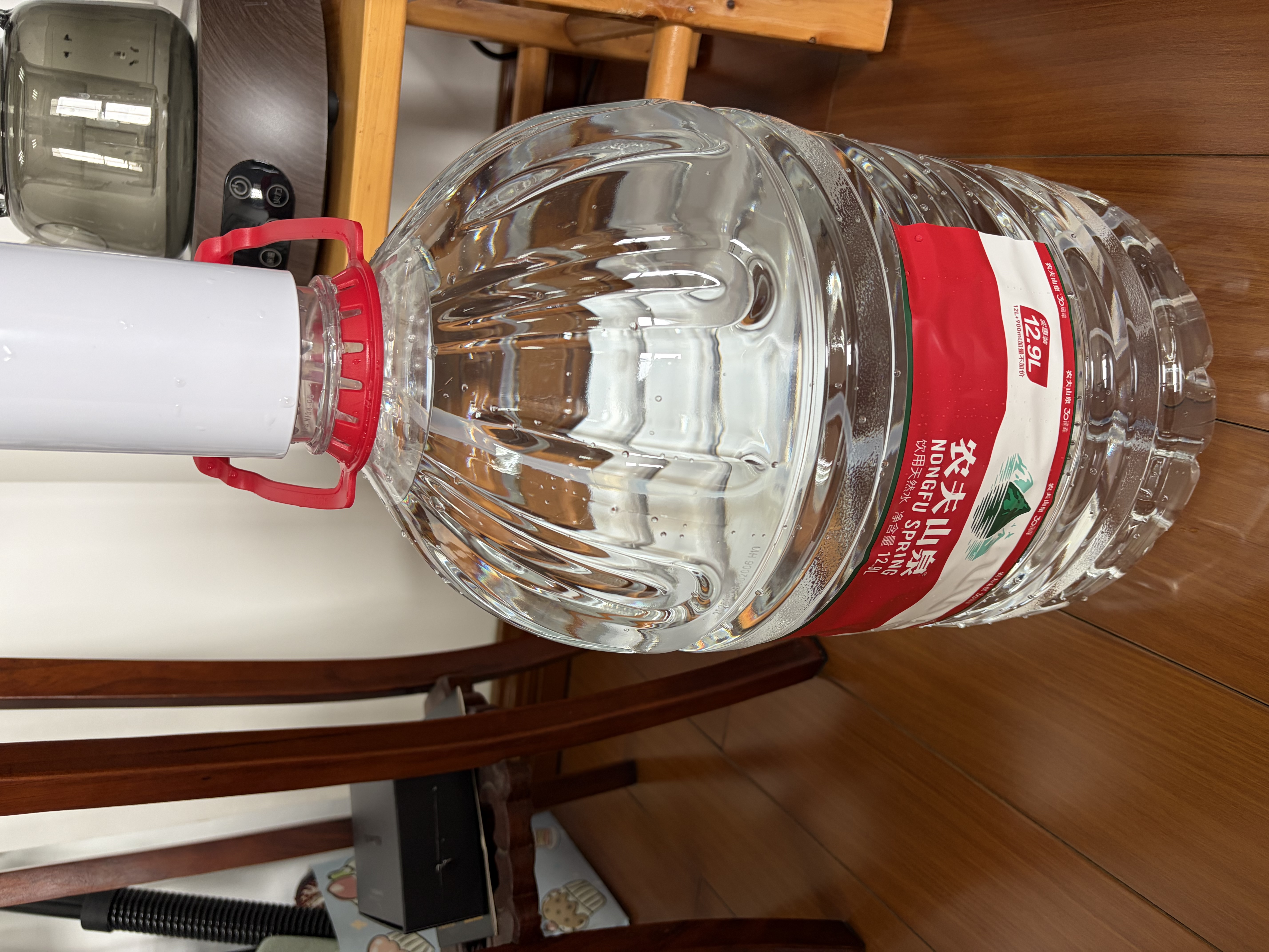 UORRIS【百万热销】抽水器桶装水杀菌电动饮水机抽水器 矿泉纯净水可折叠自动上水器取水器压水器抽水泵 珍珠白丨防误触不漏水 UVC强效杀菌丨折叠更卫生丨可续航60天 实拍图