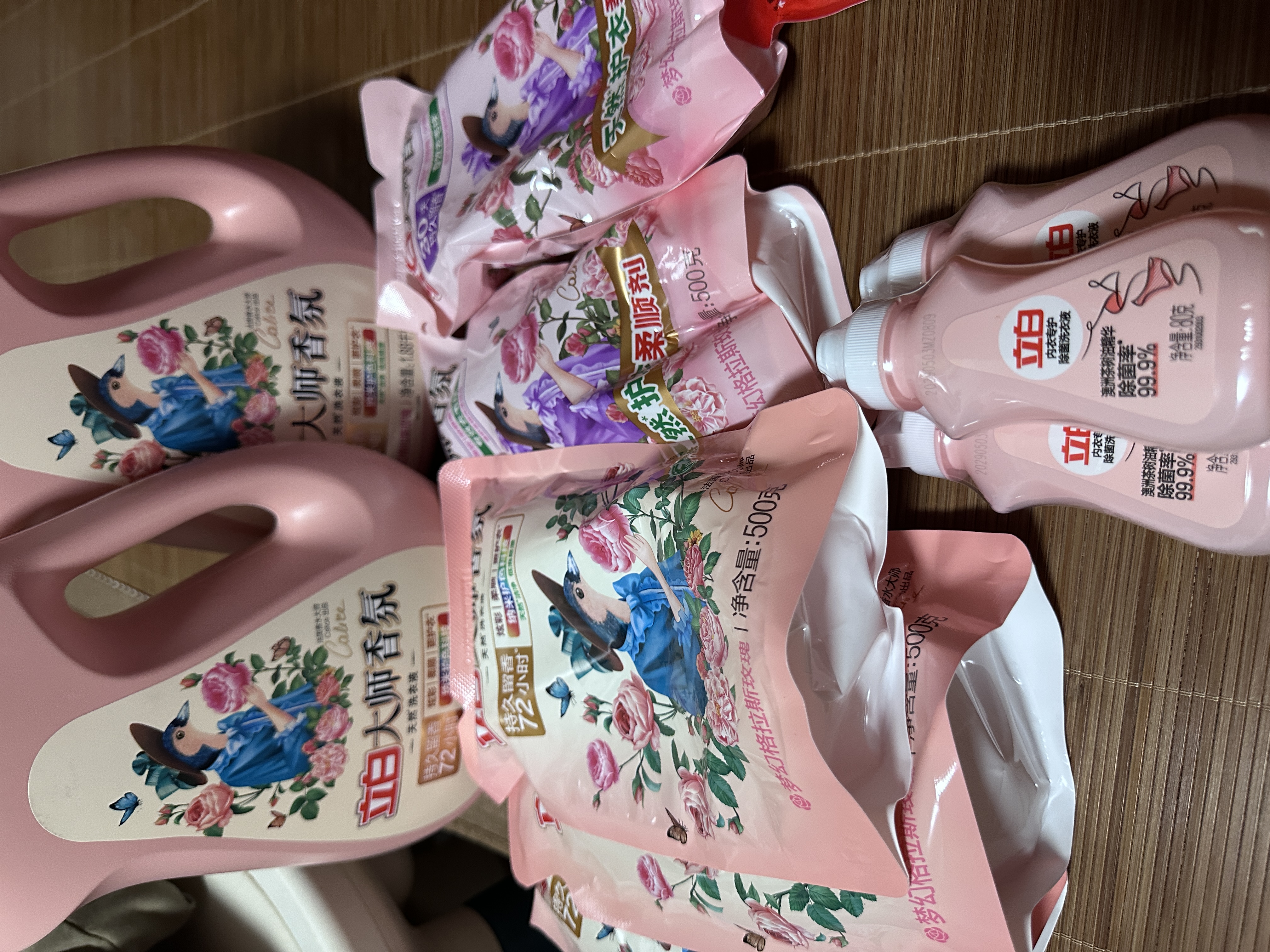 立白大师香氛洗衣液13斤 柔顺护衣 持久留香 洗衣香水 内衣可用 实拍图