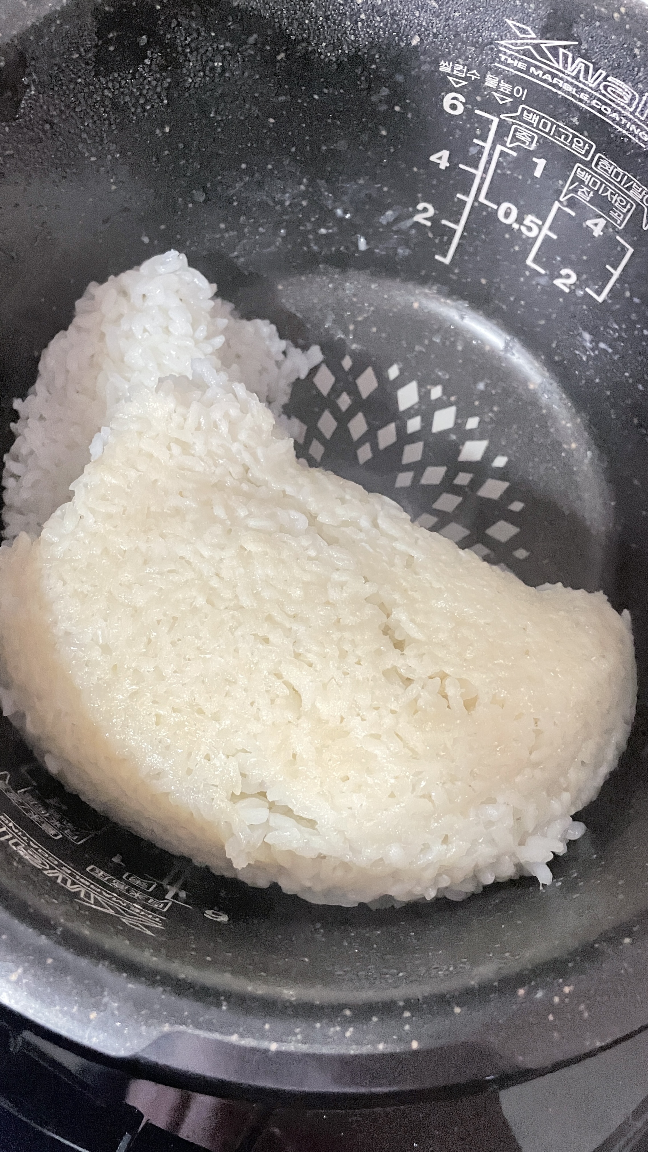 福库（CUCKOO）电饭煲韩国原装进口2-4人家用小型高压力中韩双语音IH加热智能预约不粘内胆多功能电饭锅HV0665SR CRP-HV0665SR 3L 实拍图