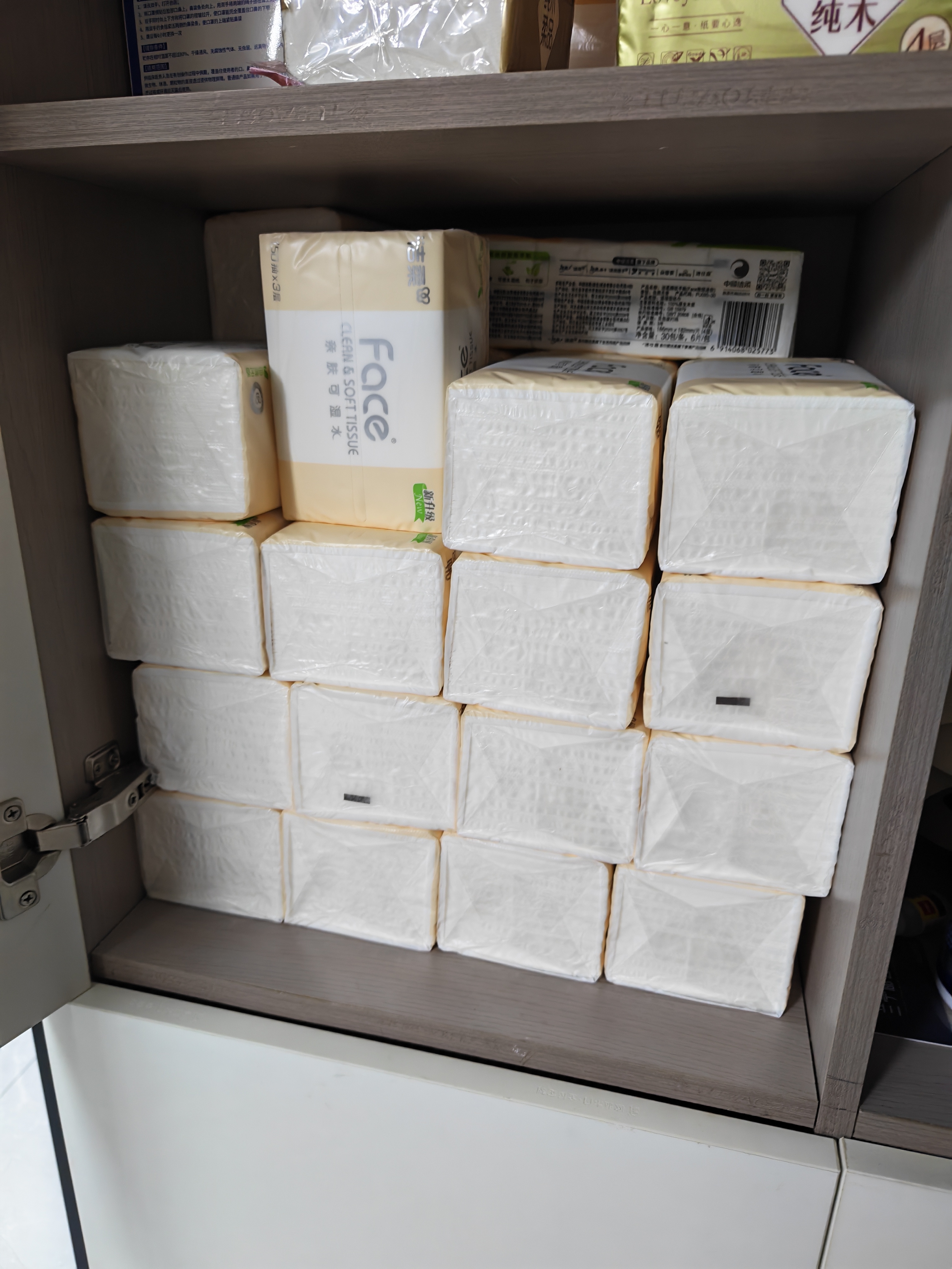 洁柔抽纸 粉Face3层150抽*40包 可湿水纸巾 柔韧卫生纸 抽纸整箱 实拍图