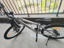 京东京造 XC350山地自行车铝合金禧玛诺21速油压碟刹成年人学生15寸时空银 实拍图