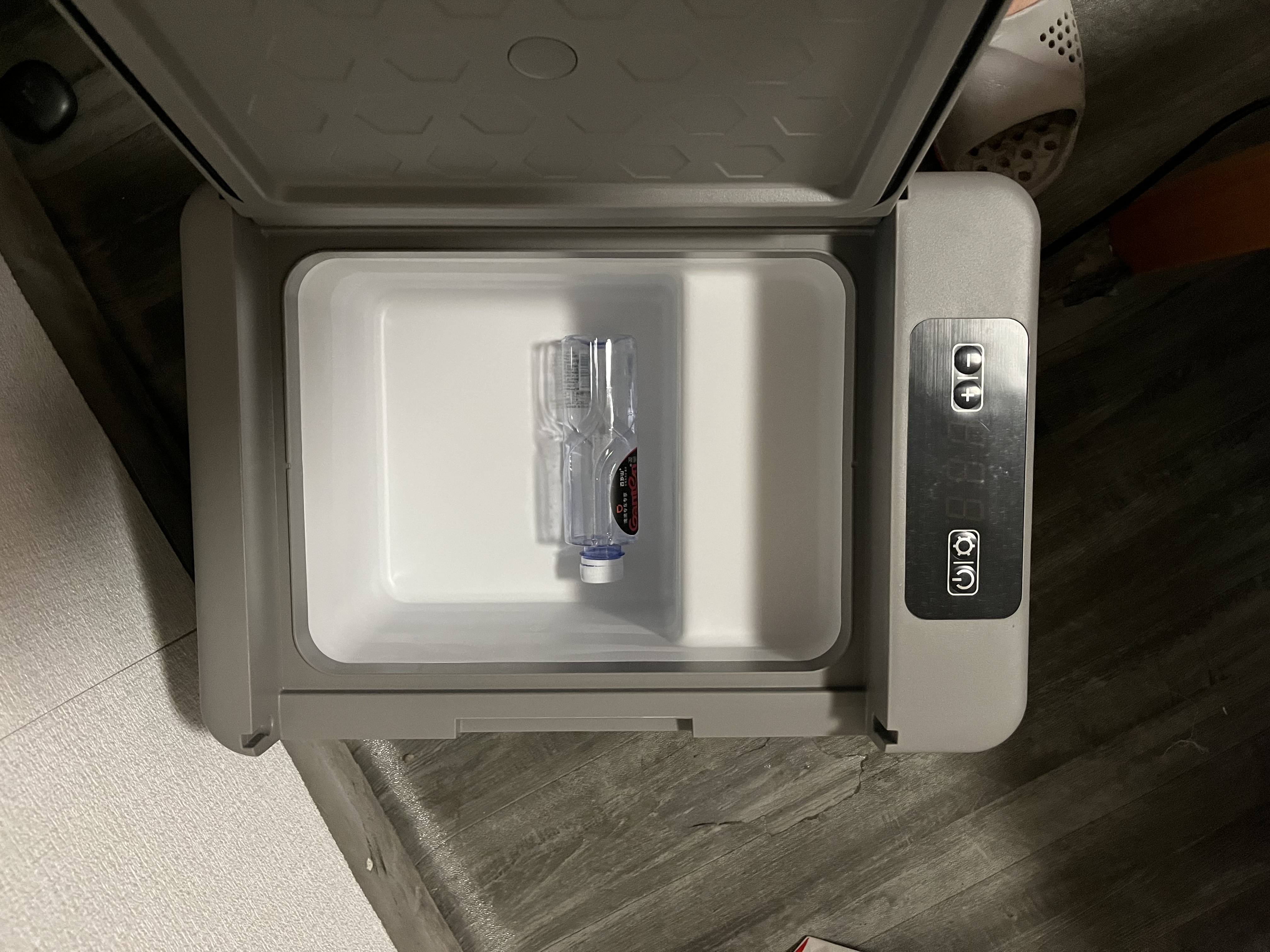 美的（Midea）车载冰箱压缩机冰箱制冷车家两用抗震防颠簸冷藏冷冻精准控温11L 实拍图