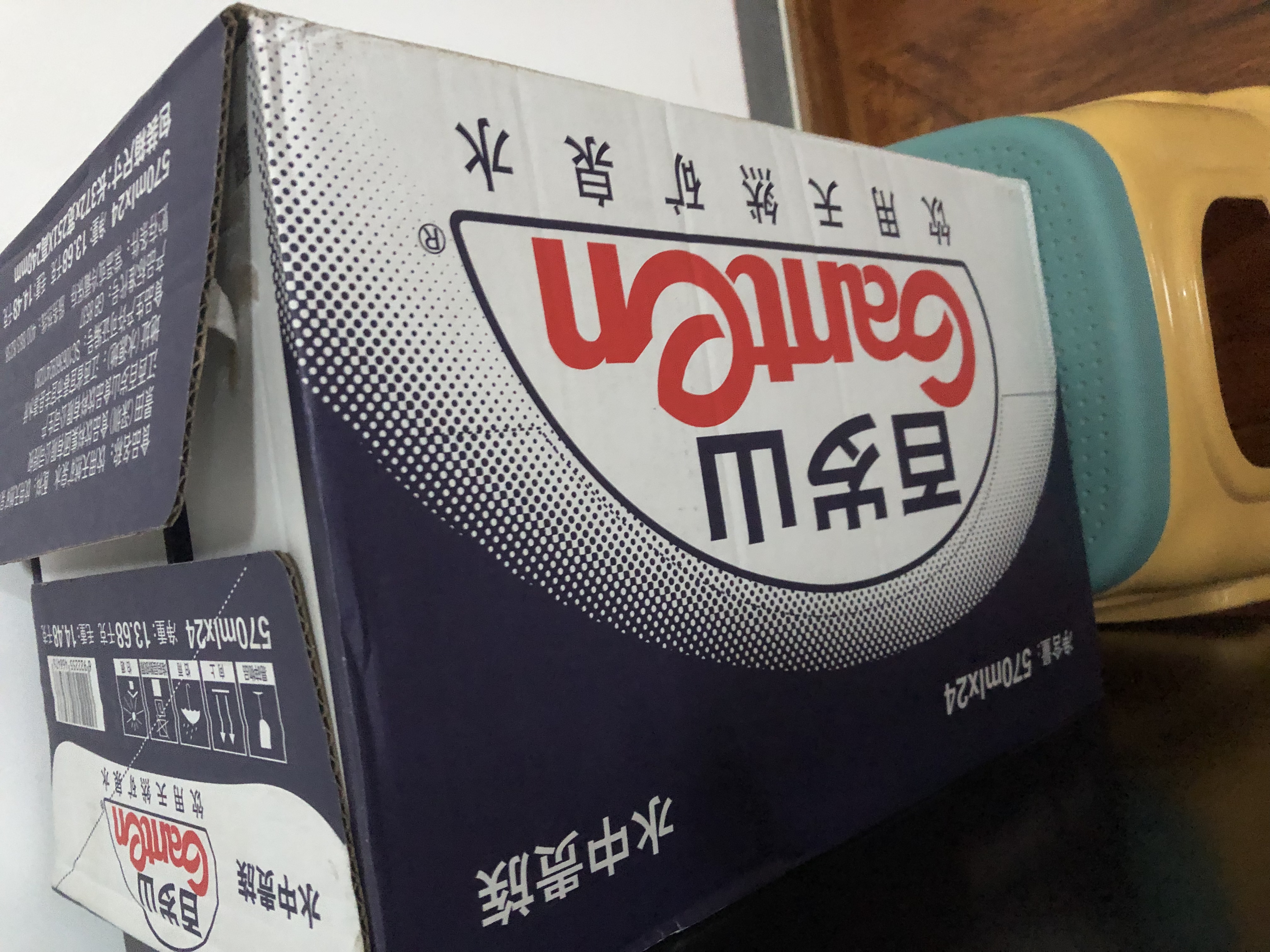 景田 百岁山 天然矿泉水 570ml*24瓶 整箱装 会议办公 家庭健康饮用水 实拍图