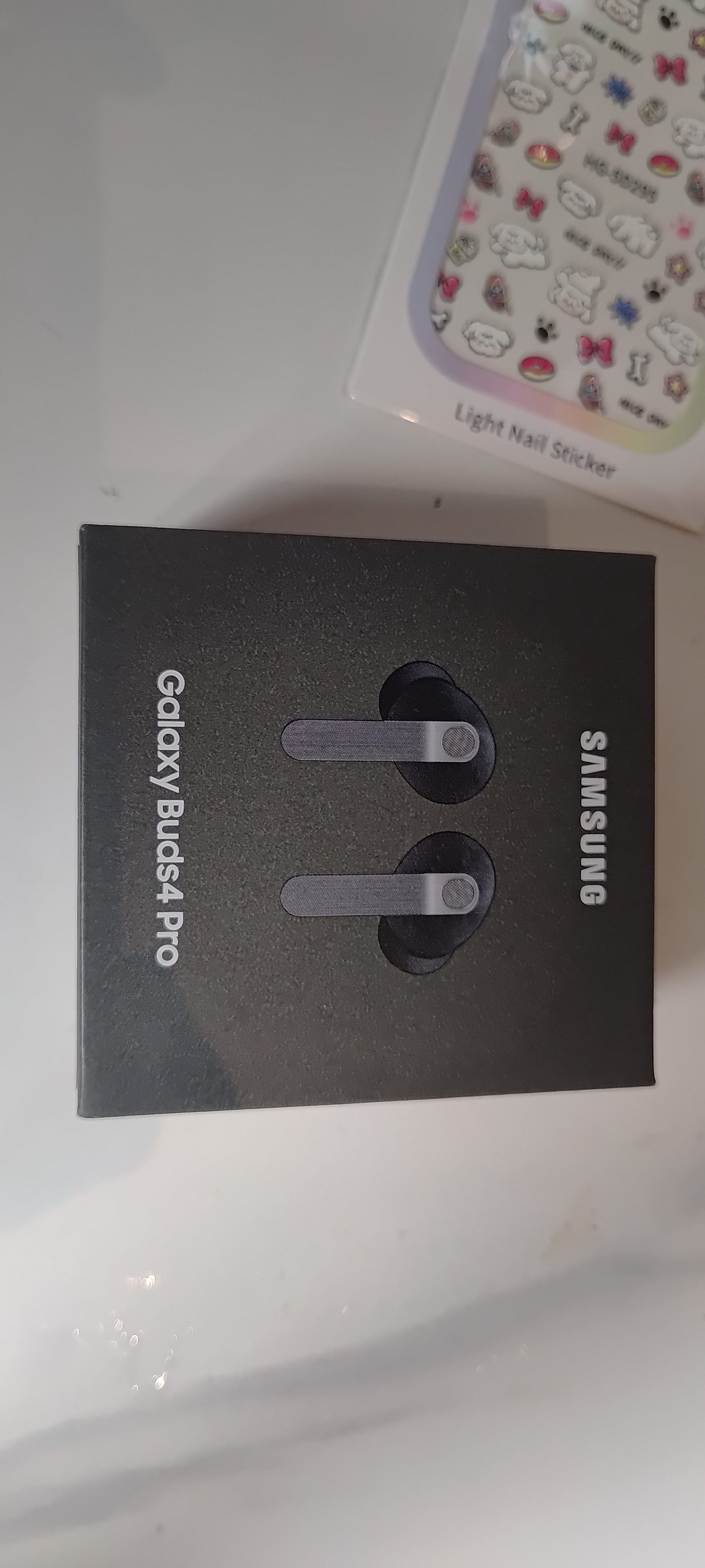 三星 【重磅新品】Samsung Buds4 Pro 增强型自适应主动降噪无线蓝牙耳机/入耳式耳机/翻译耳机 旷宇黑 实拍图