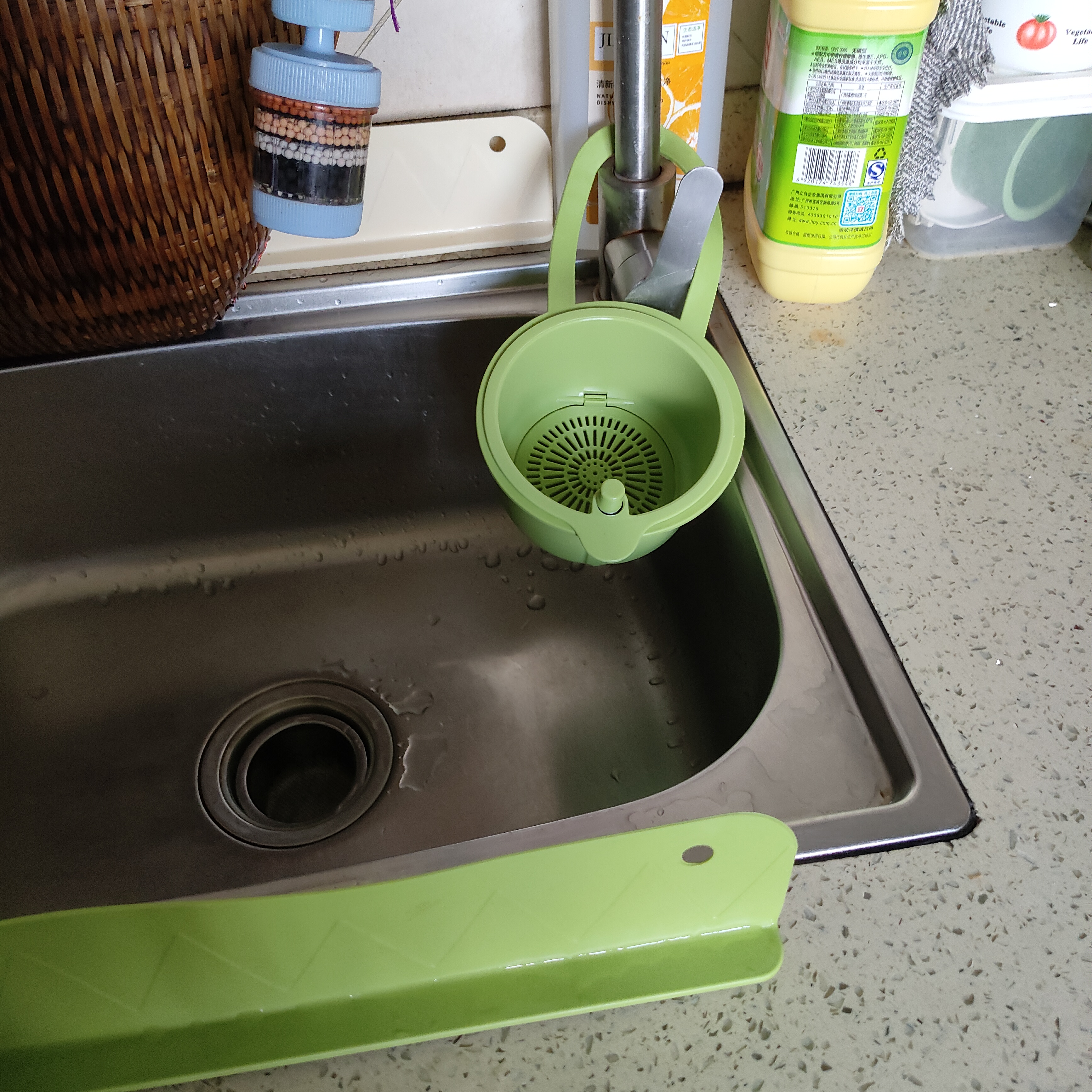 【全网爆款】可挂式水槽沥水篮家用厨房水槽分离食物残渣过滤篮 挂式沥水篮 1个装 颜色随机 实拍图