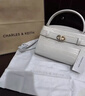 CHARLES&KEITH鳄鱼纹凯莉包手提斜挎婚包包女包生日礼物送女友CK2-50270880-1 Ivory象牙色 S 实拍图