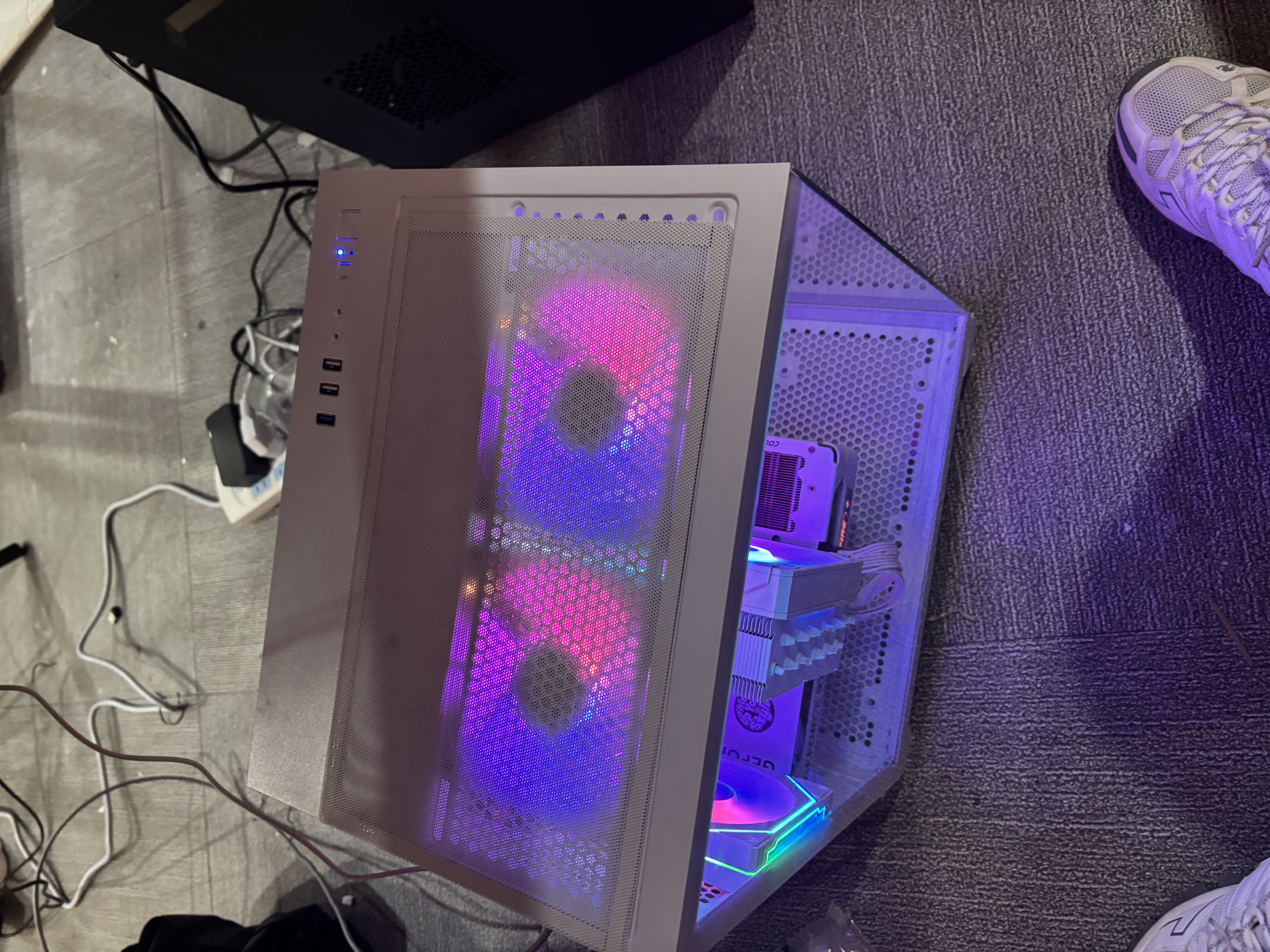 七彩虹（Colorful）海景房主机酷睿15代U5 245KF/i5 12490F搭RTX5060 5060TI电竞游戏设计办公电脑主机台式组装机 配八：245KF丨16G丨512G丨5060TI 实拍图