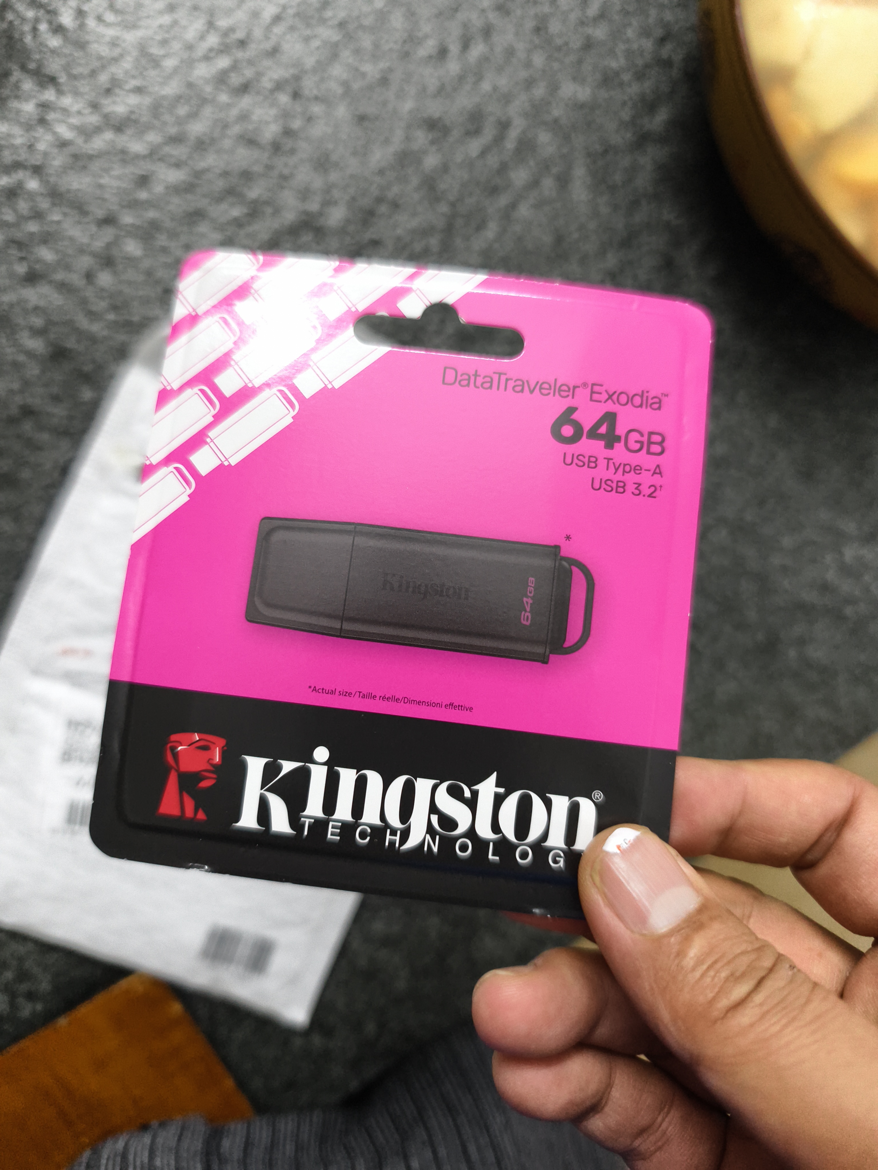 金士顿（Kingston）64GB USB3.2 Gen 1 U盘 DTXG2 大容量U盘 多彩钥匙环 轻巧便携 学习办公投标电脑车载优盘 实拍图