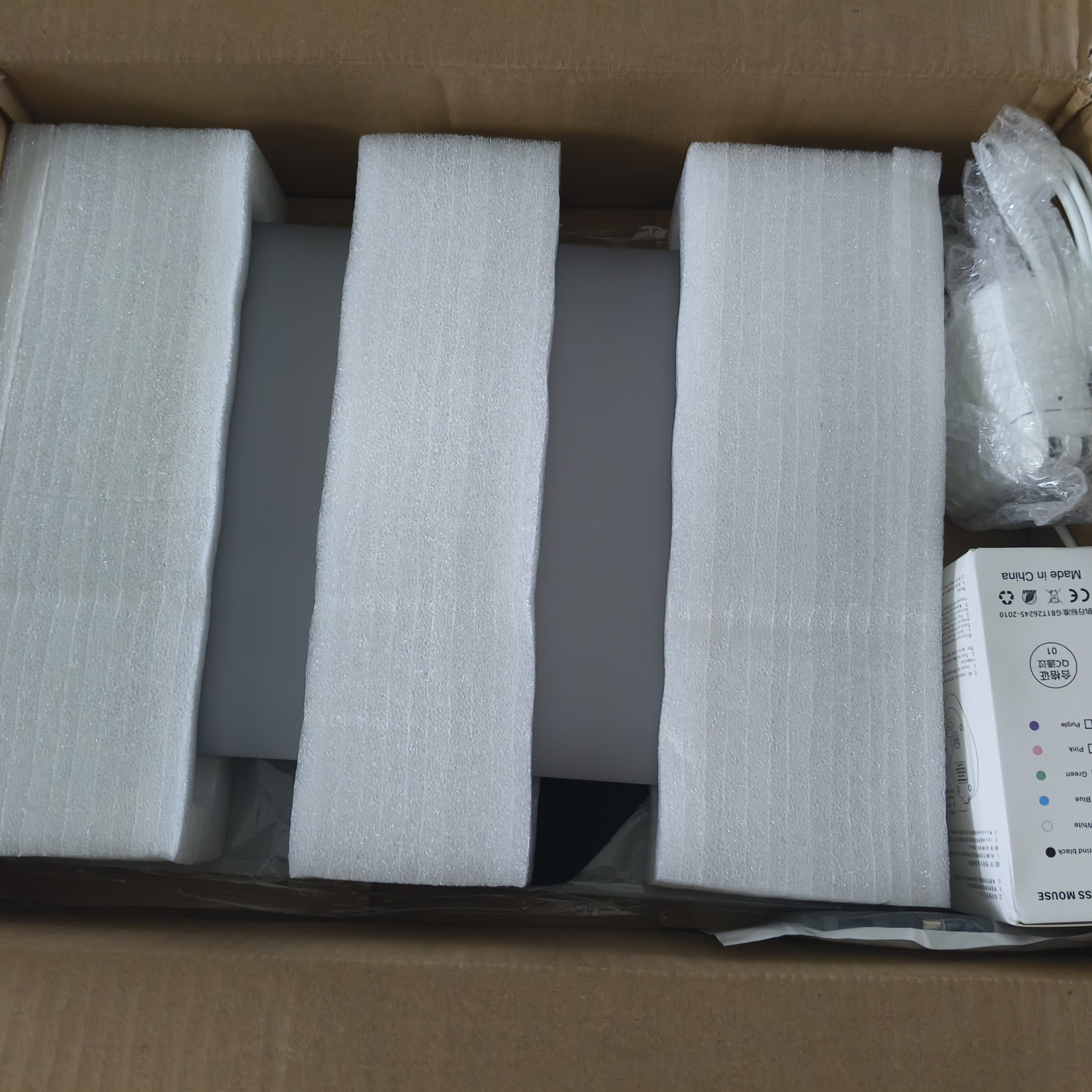苹果（Apple） MacBook Pro/Air 二手苹果笔记本电脑 商务 办公 游戏 设计 剪辑 99新20款TJ2官方定制i5-8G256G旗舰款 实拍图