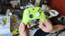XBOX微软Xbox Series S/X无线Xbox手柄 XSS XSX 蓝牙游戏手柄 PC电脑 Xbox手柄 电光黄【送线/摆架】 实拍图
