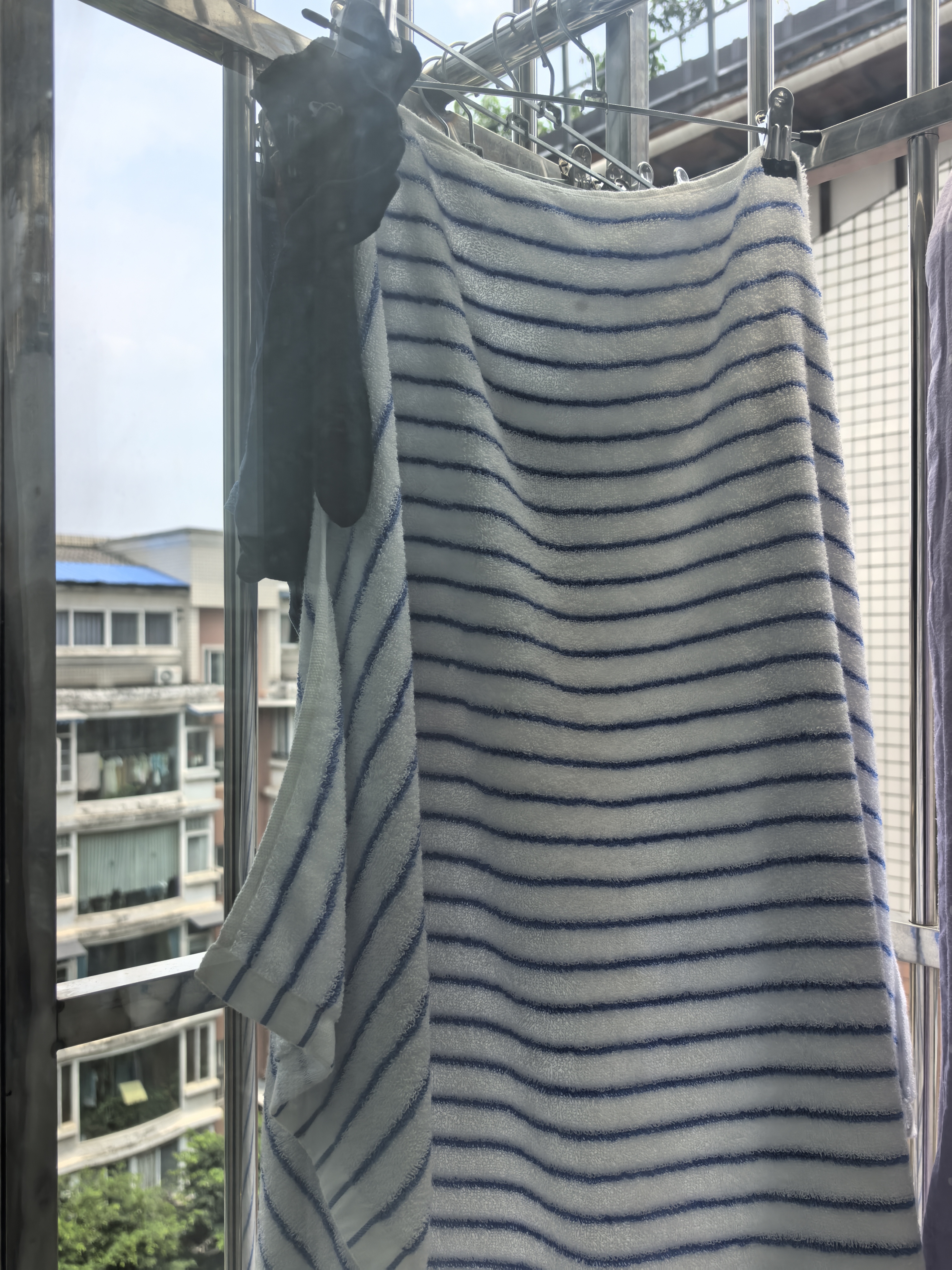 京东京造100%全棉400g长绒棉浴巾A类纯棉加厚速干吸水男士女士家用 蓝条纹 实拍图