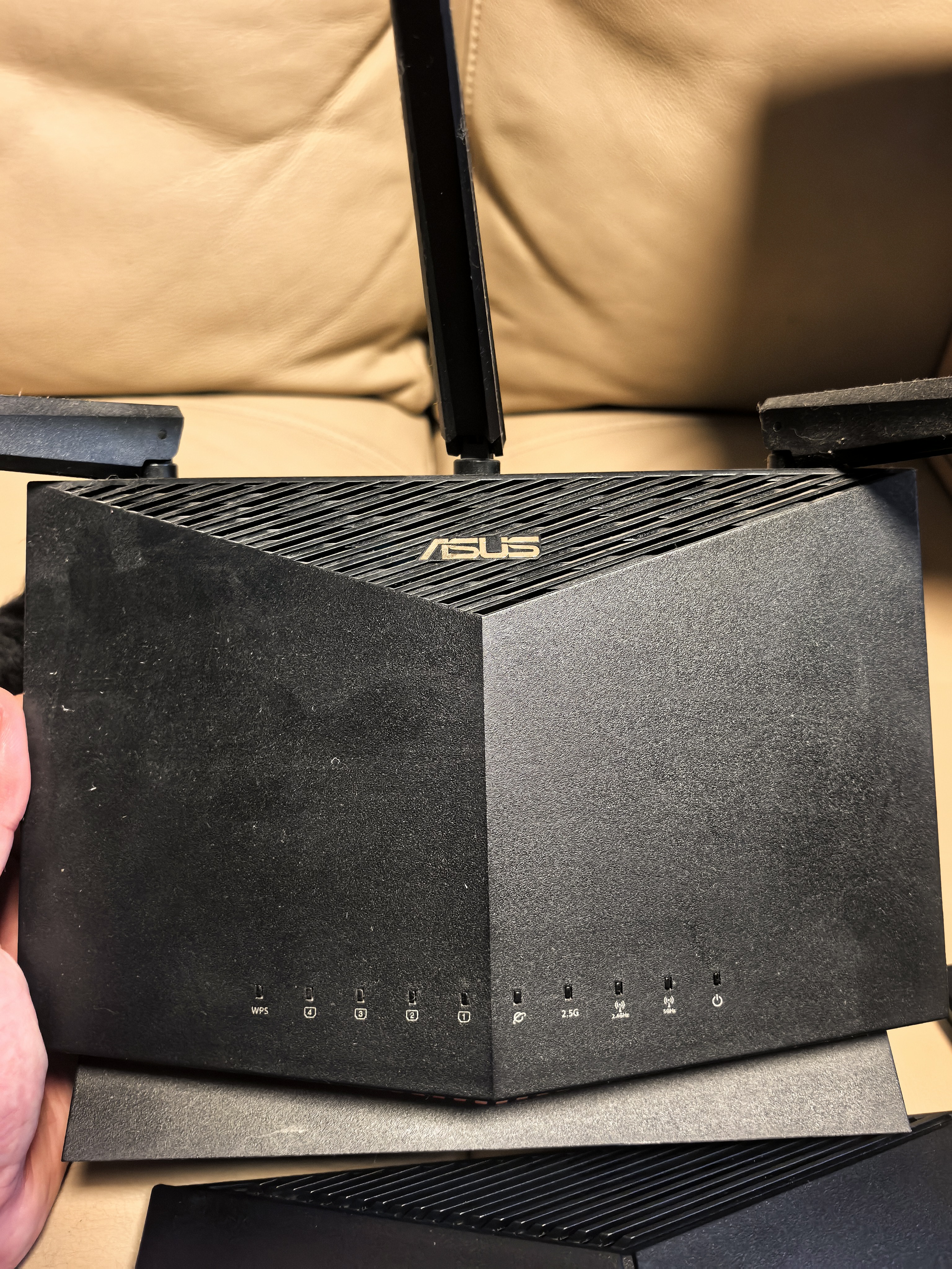 华硕（ASUS）【焕新补贴】RT-BE86UWiFi7路由器家用无线千兆电竞路由万兆口+4个2.5G口全屋套装Aimesh随心组 实拍图