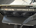 技嘉（GIGABYTE）RTX 5060 8G显卡 魔鹰/雪鹰/白色冰猎鹰/风魔MAX 台式机电脑 三角洲吃鸡游戏智能学习渲染独显 RTX5060 OC 8G半高刀卡 迷你小巧 实拍图