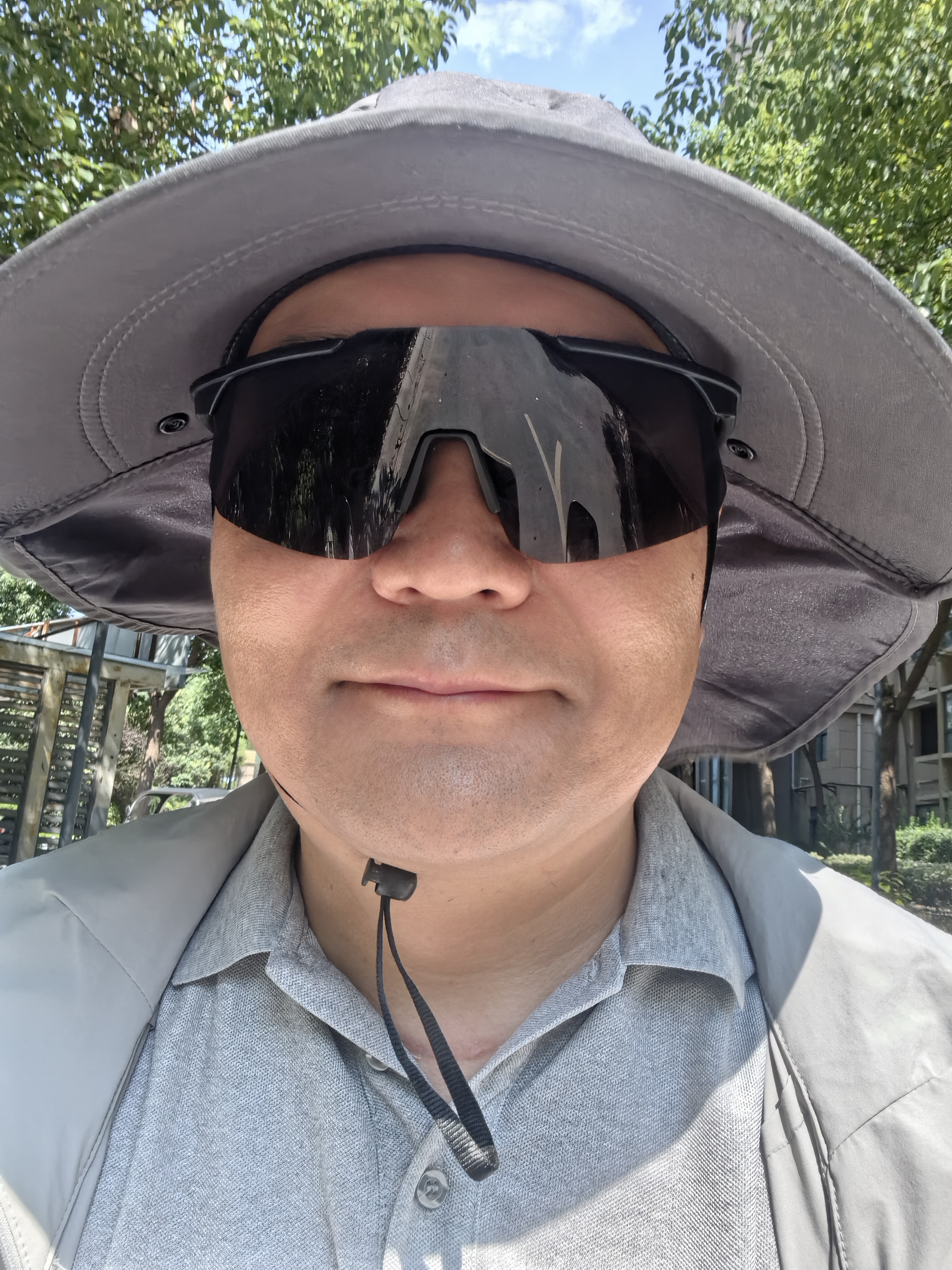 北彻（BRCZRO）骑行眼镜墨镜男士太阳镜女款登山镜护目镜户外防紫外线防风沙雪镜 日常标准【遮阳防晒/过滤紫外线强光】黑框黑灰片 实拍图