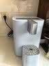 碧然德【李昀锐同款】（BRITA）台式净水器CUBE2.0即热制冷台式免安装 小立方净饮机 蓝色 冷热双享 5L 实拍图