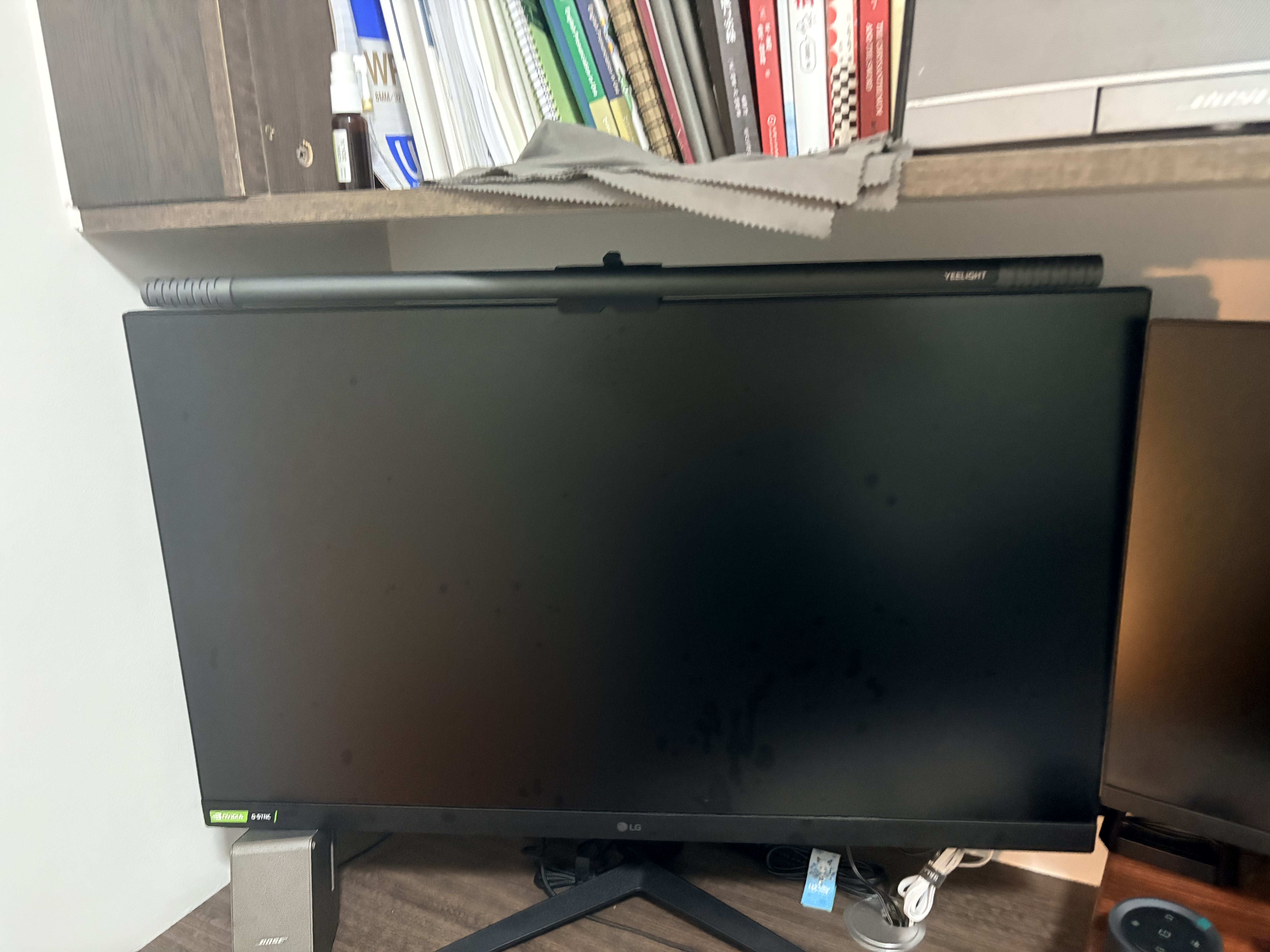 Yeelight屏幕挂灯Pro2寝室电脑游戏灯办公室阅读led台灯护眼灯显示器挂灯 实拍图