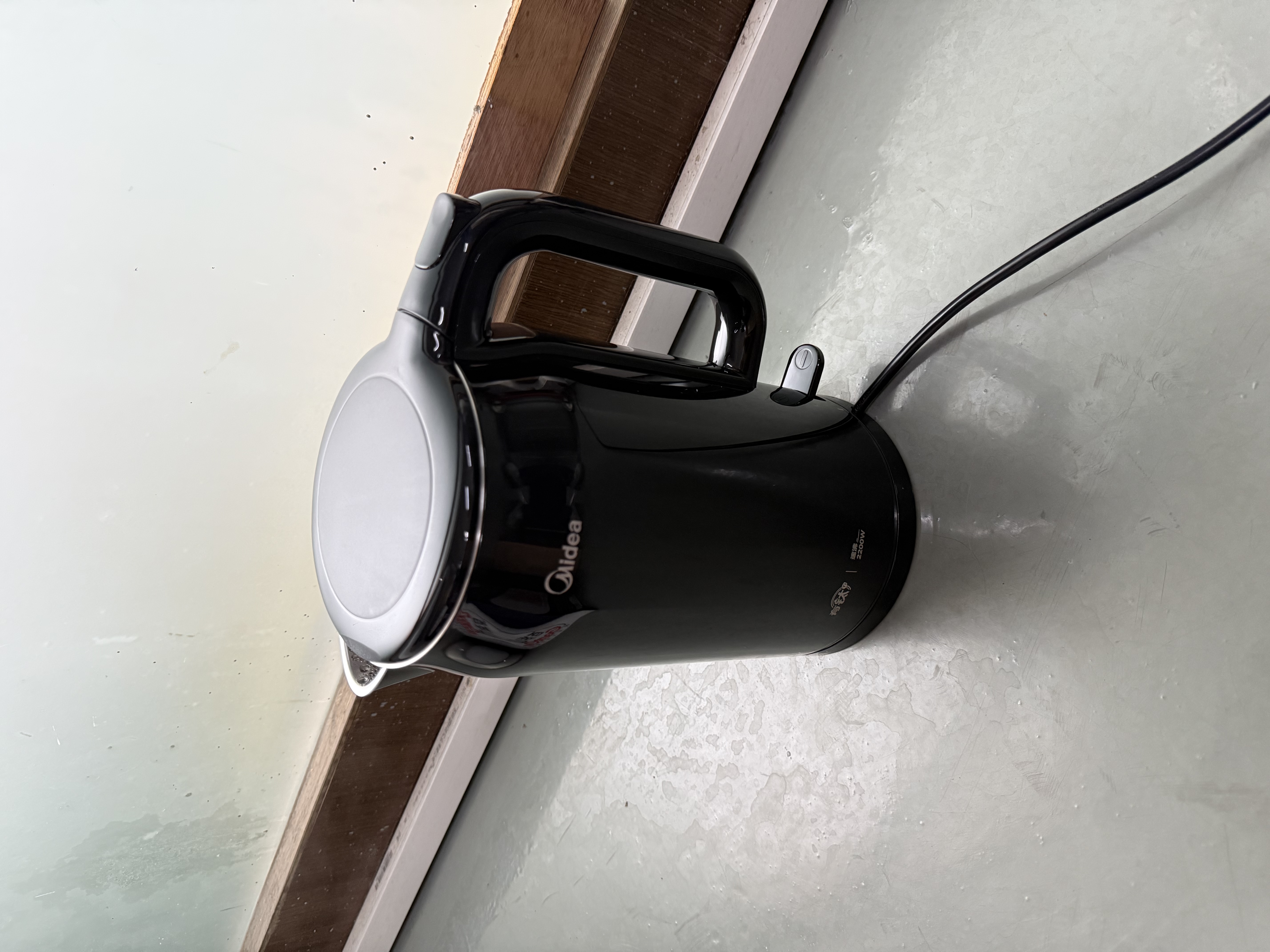 美的（Midea）电热水壶烧水壶钛材质无异味抗腐耐用2200W速沸2L大容量双层隔热防烫 MK-SH20M125-T 实拍图