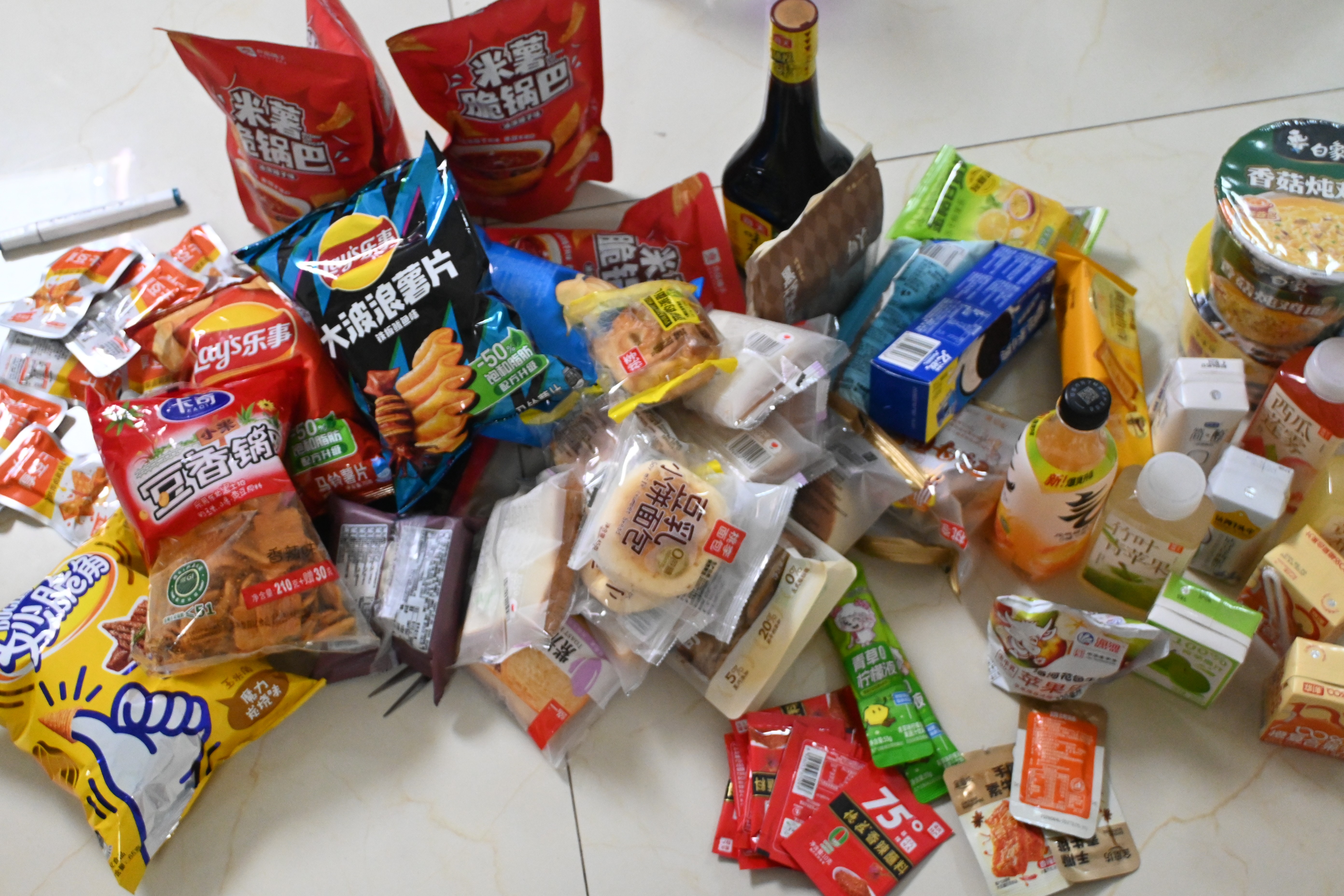 白象 方便面 精炖99g*24袋老坛酸菜泡面整箱装 实拍图