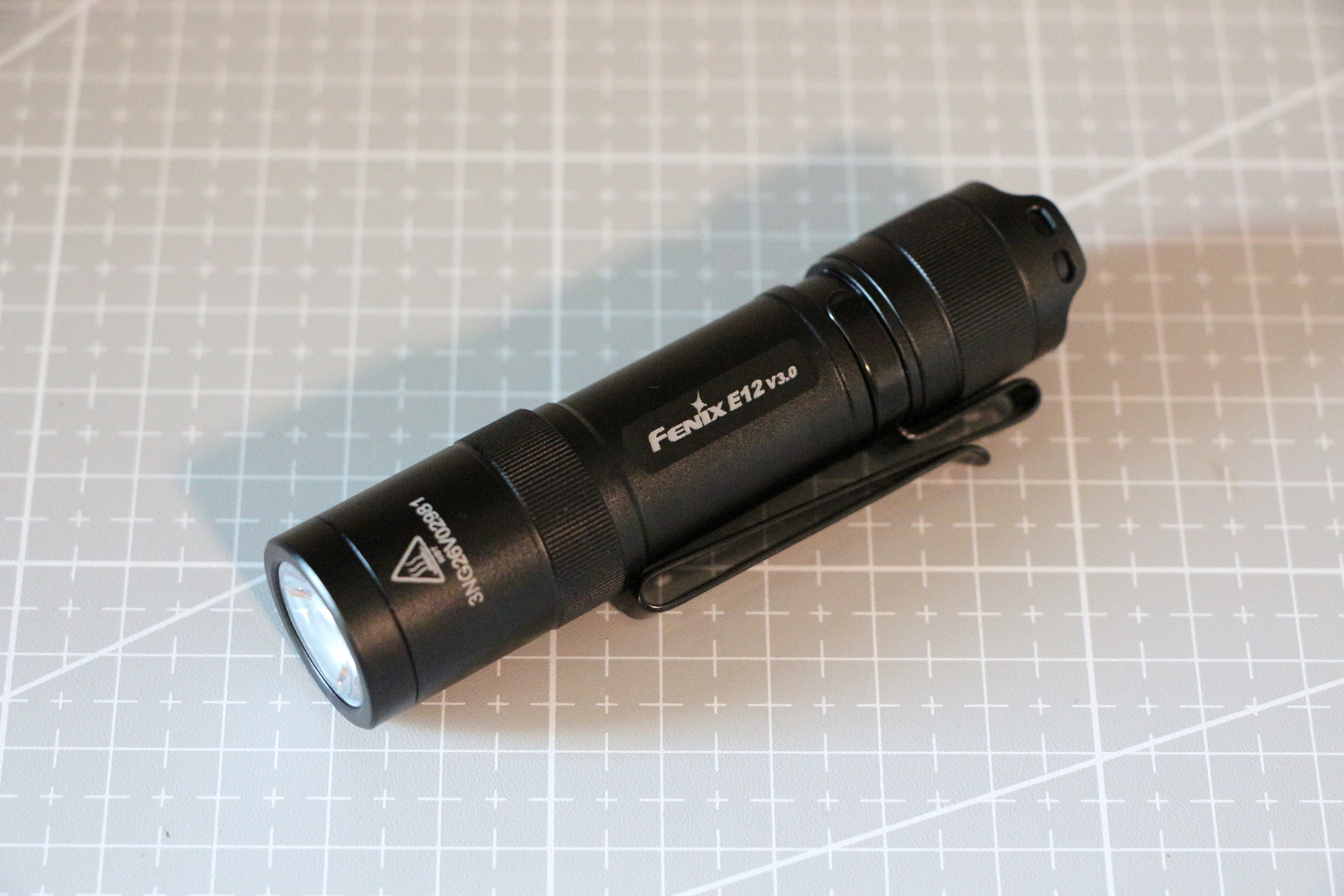菲尼克斯（FENIX）E12 V3.0 强光手电筒 便携磁吸小手电AA电池EDC户外照明 实拍图