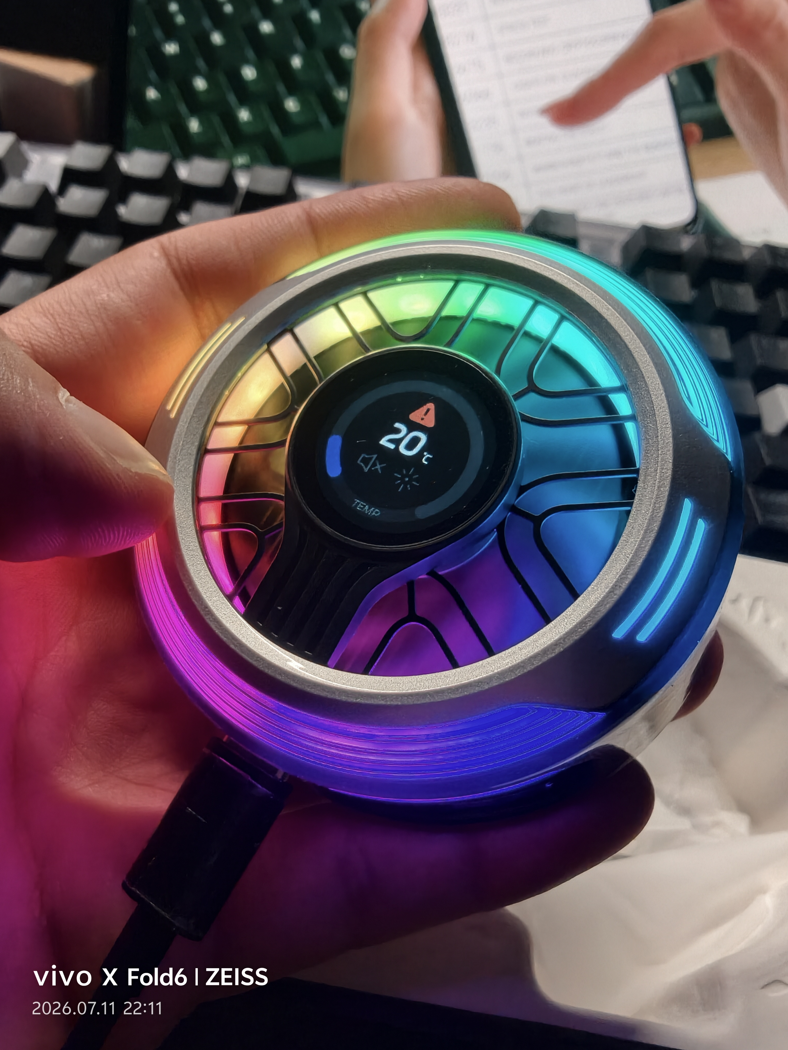 黑鲨6Pro磁吸手机散热器打游戏专用直播半导体散热背夹降温适用苹果iPhone17Promax平板华为小米红魔AI 实拍图