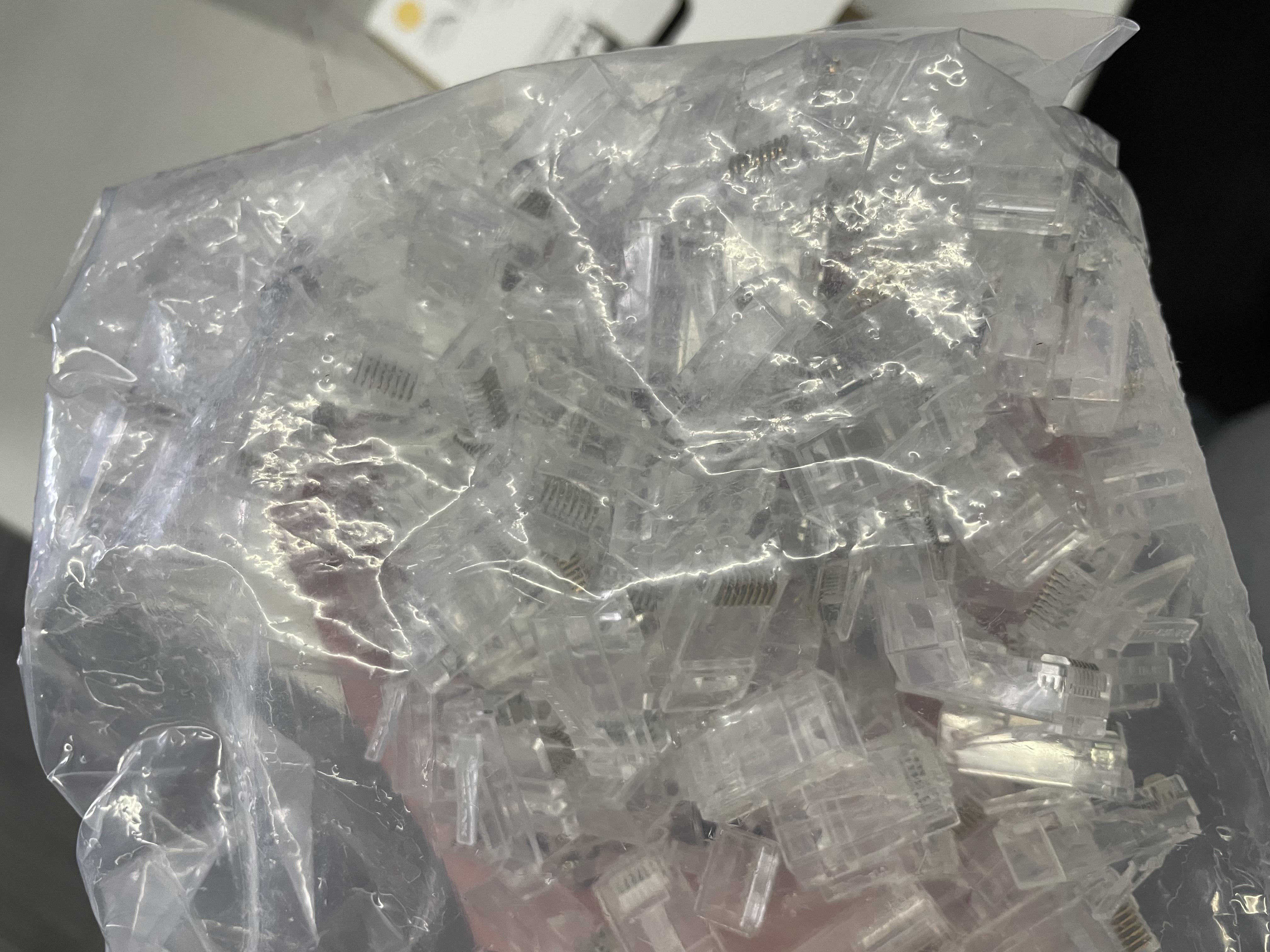 TP-LINK TL-EH602-100 六类非屏蔽网络水晶头 RJ45(100个一包） 实拍图