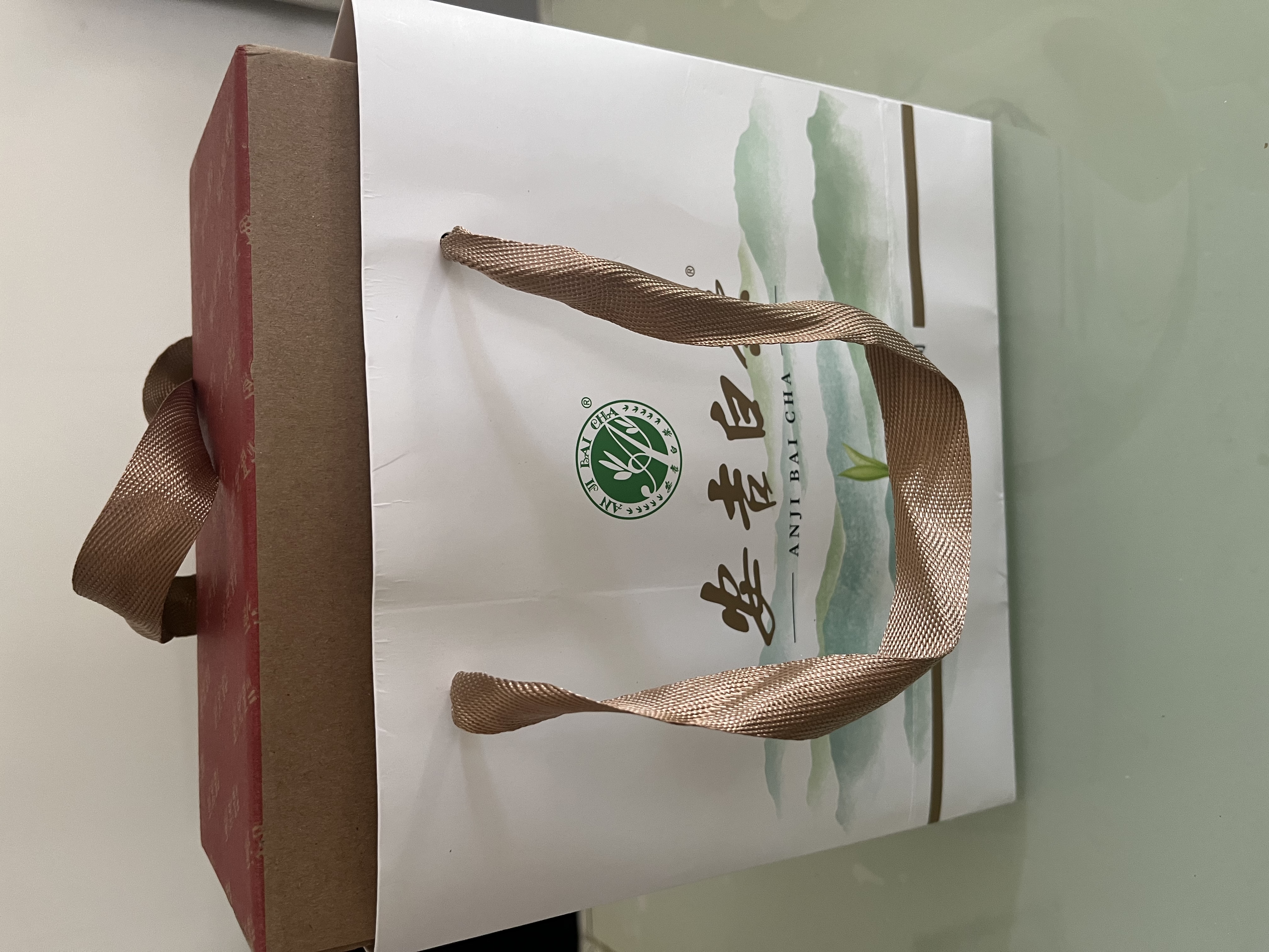 福茗源绿茶叶 正宗特级安吉白茶 浓香明前头采2026新茶叶礼盒送长辈250g 实拍图