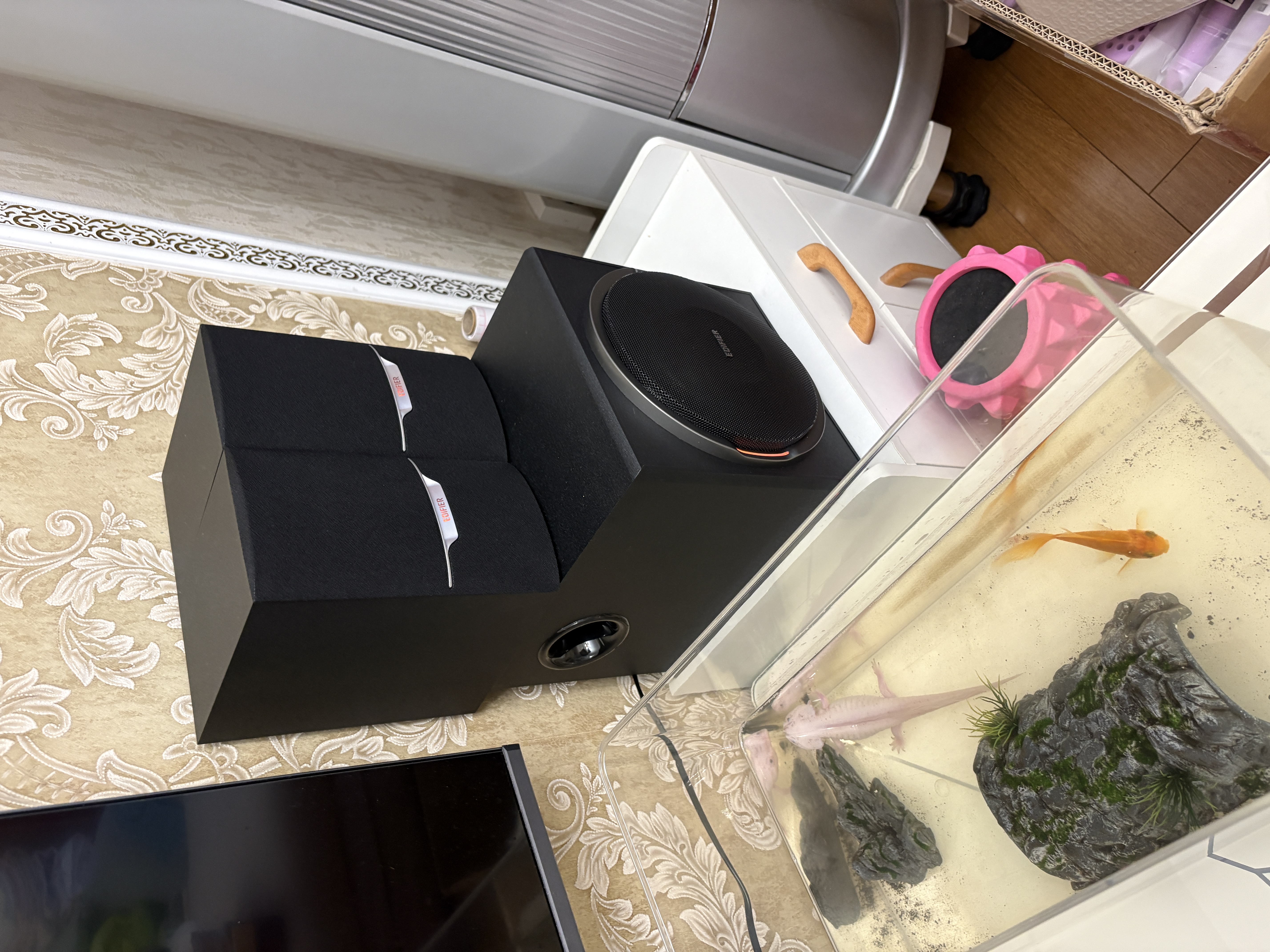 漫步者（EDIFIER）R303BT 2.1低音炮电脑音响 全木质蓝牙音箱 高保真 台式机笔记本音响 黑色 实拍图