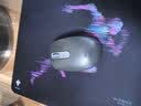 罗技（Logitech）M196 无线蓝牙鼠标 办公鼠标 笔记本商务办公家用 小巧便携 对称手型 石墨灰 实拍图