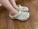 卡骆驰（CROCS）新款厚底云朵洞洞鞋送女友礼物206750 骨白色 37 -38 实拍图