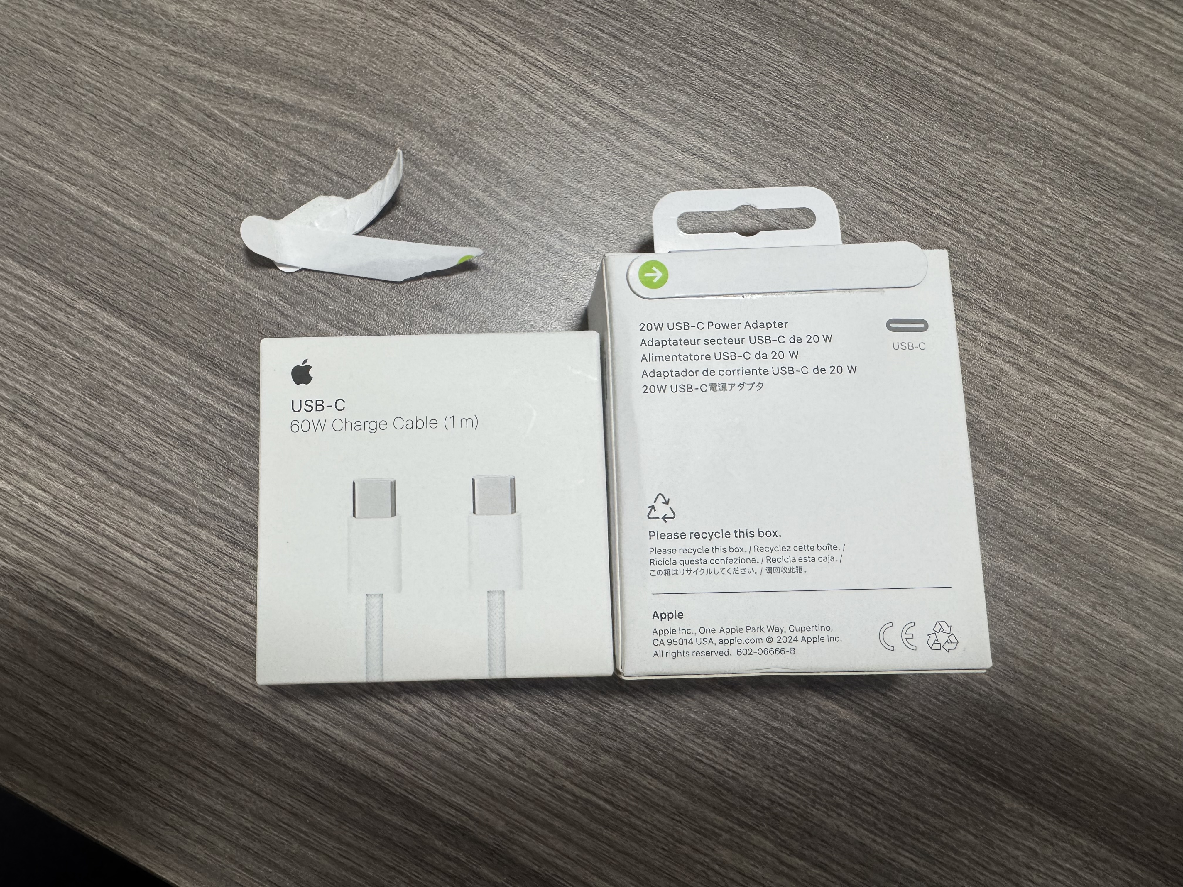 苹果20WUSB-C手机原装充电器快充头适用iPhone17系列/Air新品快充套装数据线iPhone16/15/14ProMax二手99新 (15/16机型)原装20W头+1米双C线 全新未拆封 实拍图