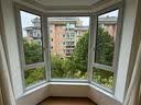 维诗雅上海定制铝合金窗 断桥铝门窗 封阳台 露天阳台落地窗 工厂直销 维诗雅90断桥系统窗 实拍图