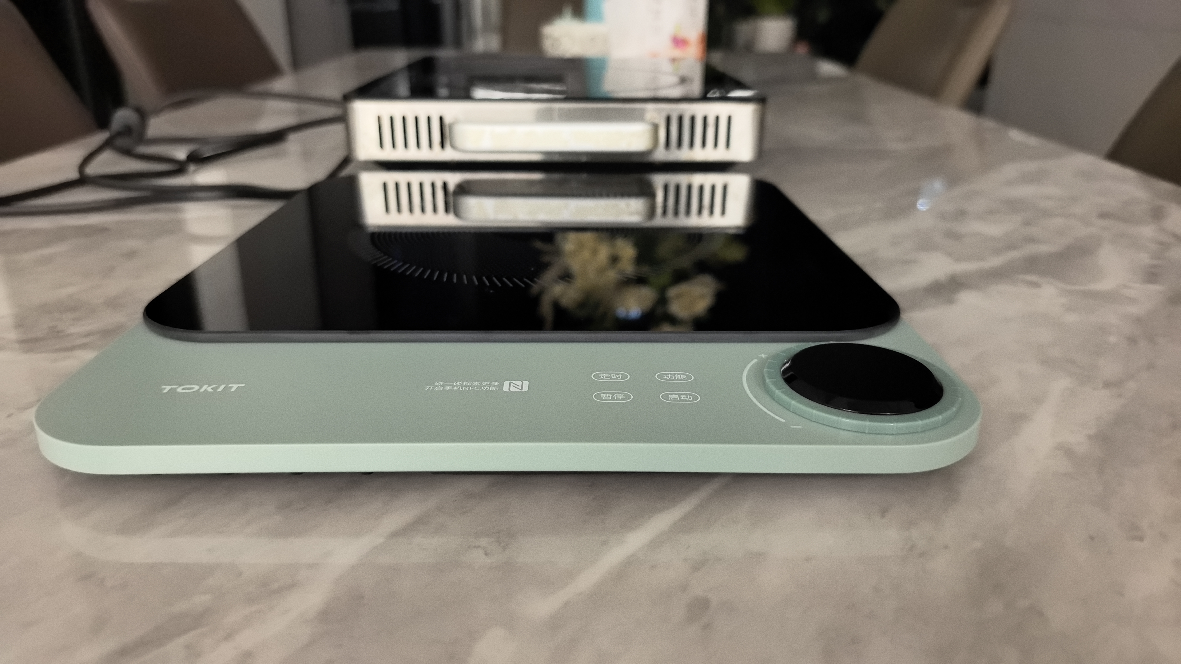 TOKIT厨几电磁炉2.0超薄家用小型多功能触控一体式大功率猛火爆炒电磁炉 超薄轻彩电磁炉 智能版2.0【牛油果绿】 实拍图