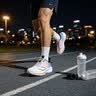 耐克（NIKE）男鞋2026夏季新款男士运动鞋网布轻便软底学生透气网面跑步鞋 018815白桔网面 36 实拍图