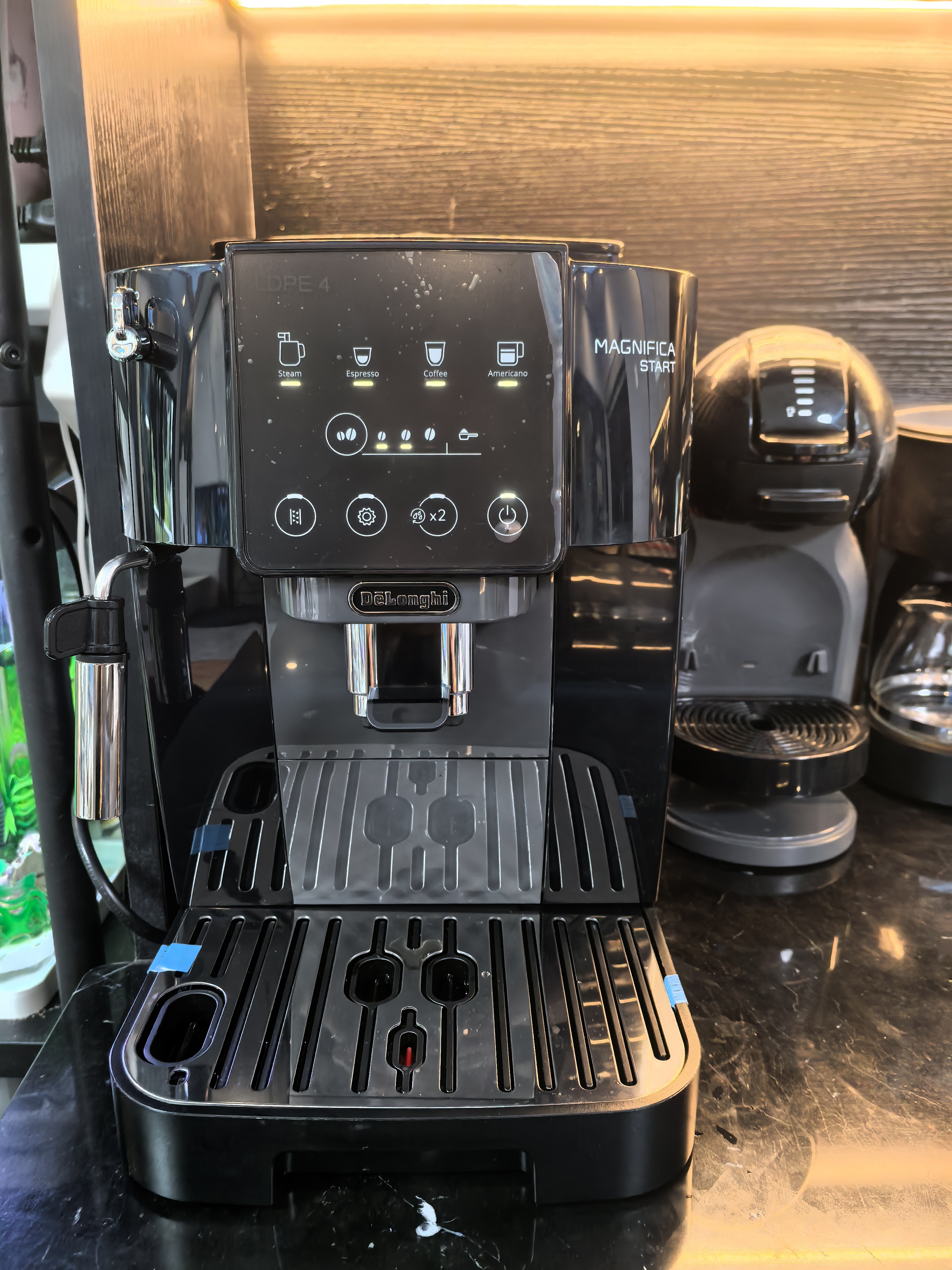 德龙（Delonghi）全自动咖啡机家用意式一体机15Bar泵压美式现磨打奶泡13档研磨豆粉原装进口S2升级版ECAM220.22.BG 操作简便 一键萃取咖啡 1.8L大水箱 自动清洗 实拍图