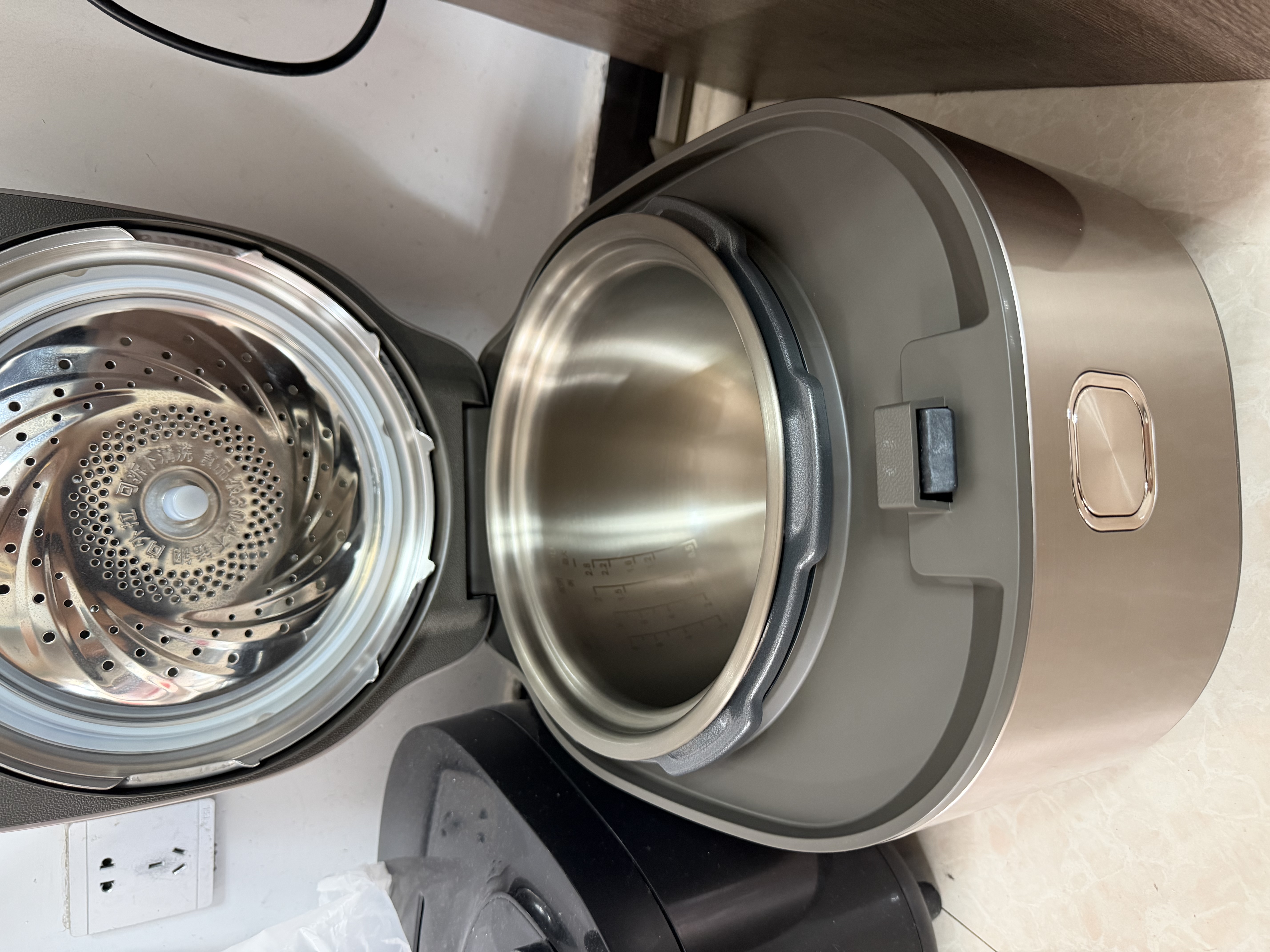苏泊尔（SUPOR）航天级纯钛新品100kPa鲜呼吸电压力锅5L 2200W IH猛火高压锅 6分钟快速菜 家用4-6人 SY-50FH5992Q 实拍图
